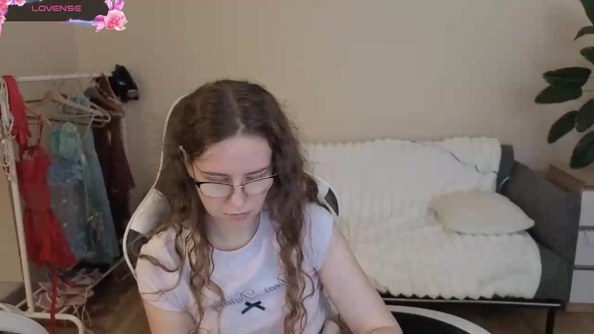 Gallery image thumbnail from BlueFlowerr's myfreecams stream on, 08/11/2026, 20:29 image 3 of 20