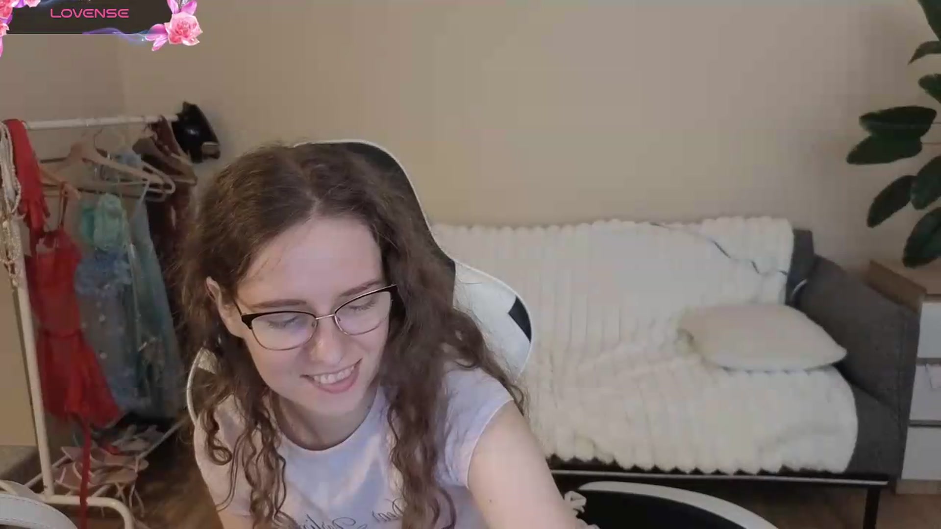 Gallery image thumbnail from BlueFlowerr's myfreecams stream on, 08/11/2026, 20:29 image 2 of 20