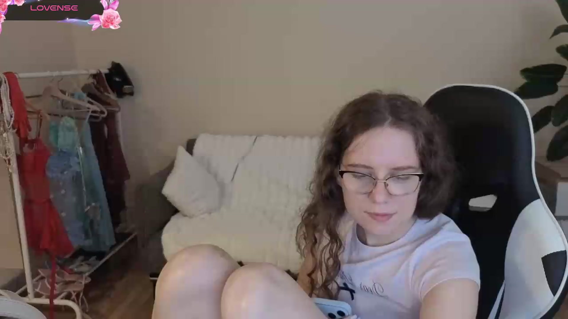 Gallery image thumbnail from BlueFlowerr's myfreecams stream on, 08/11/2026, 20:29 image 11 of 20