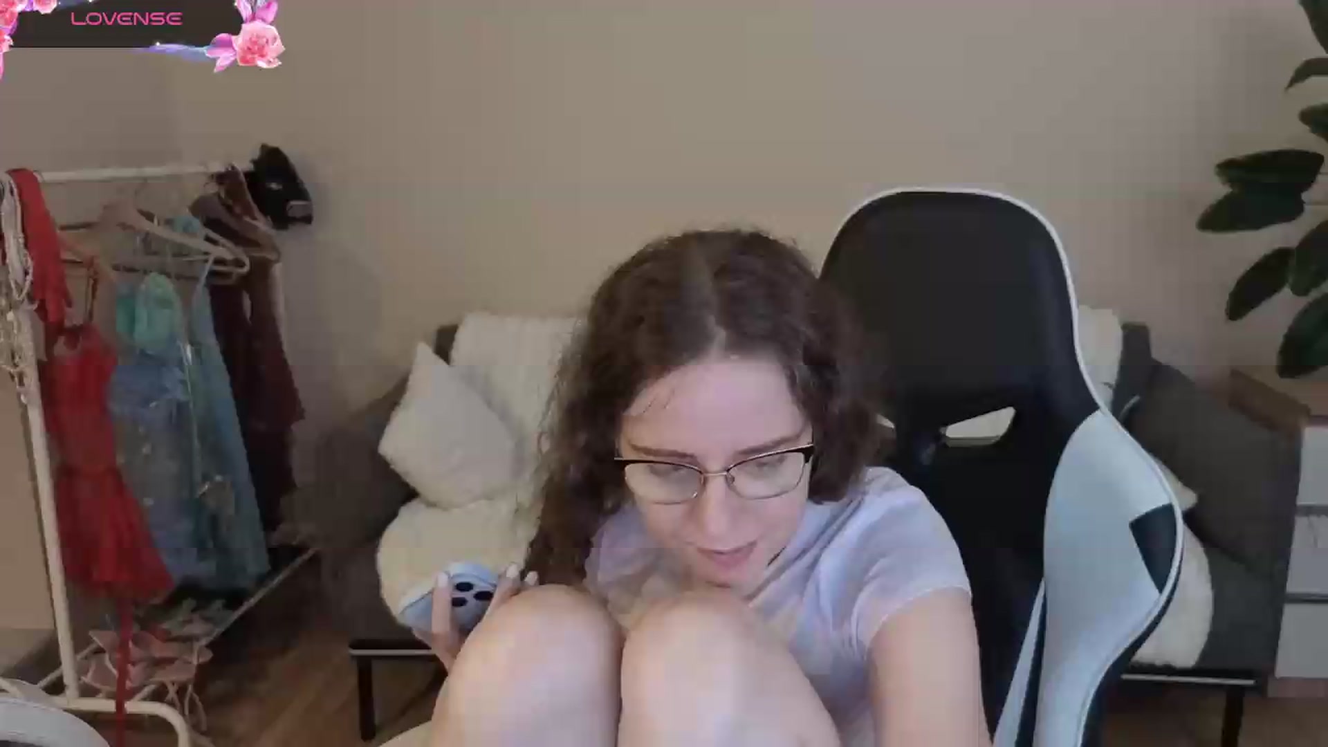 Gallery image thumbnail from BlueFlowerr's myfreecams stream on, 08/11/2026, 20:29 image 10 of 20