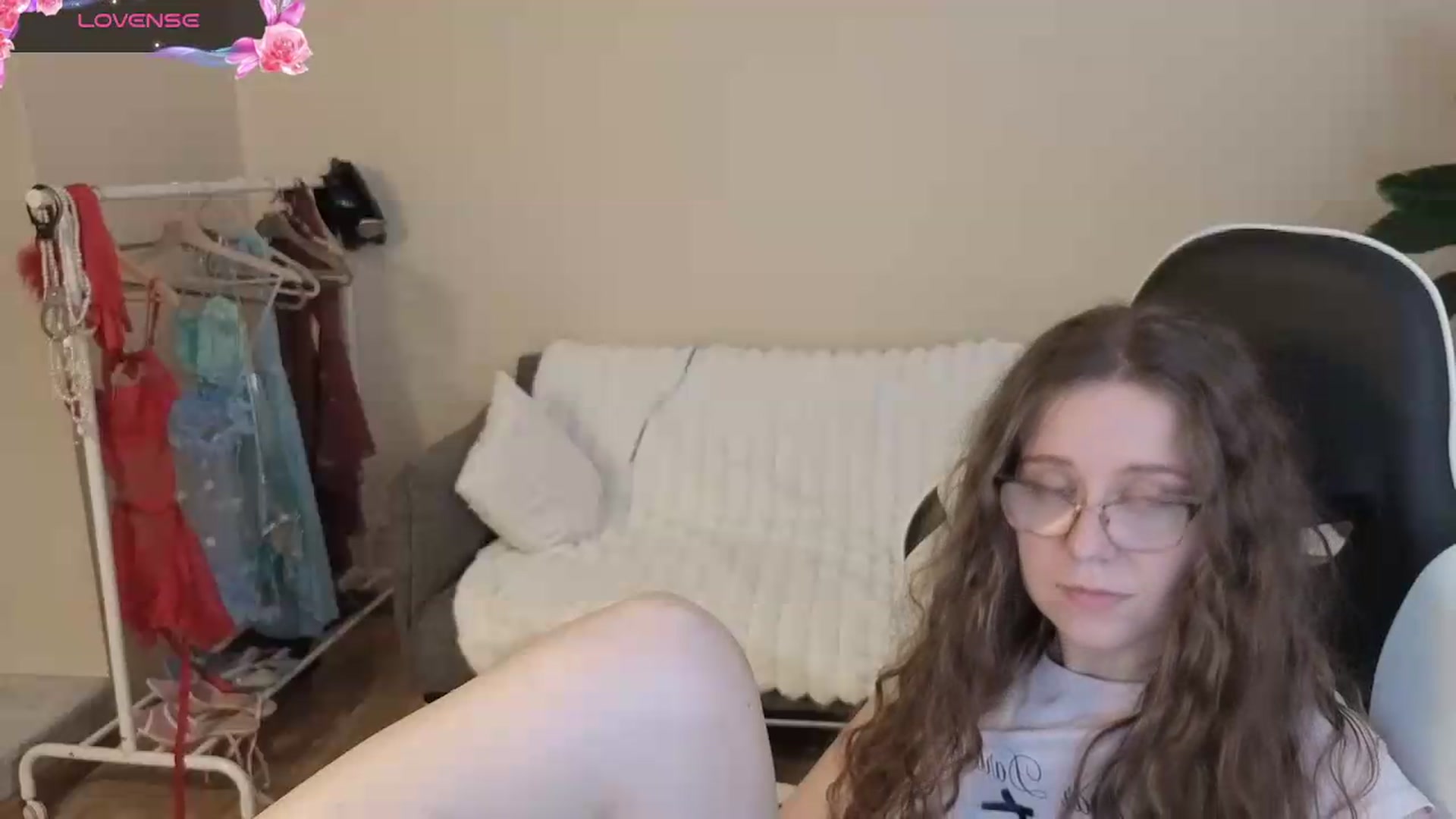 Gallery image thumbnail from BlueFlowerr's myfreecams stream on, 08/11/2026, 21:07 image 5 of 20