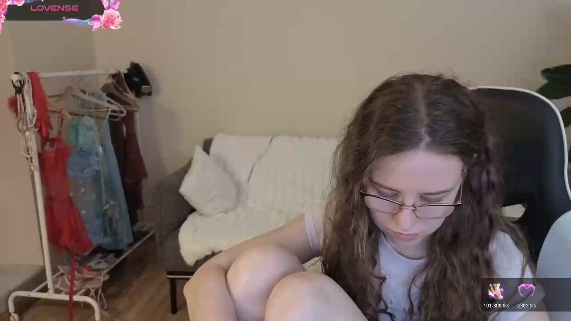 Gallery image thumbnail from BlueFlowerr's myfreecams stream on, 08/11/2026, 21:07 image 16 of 20