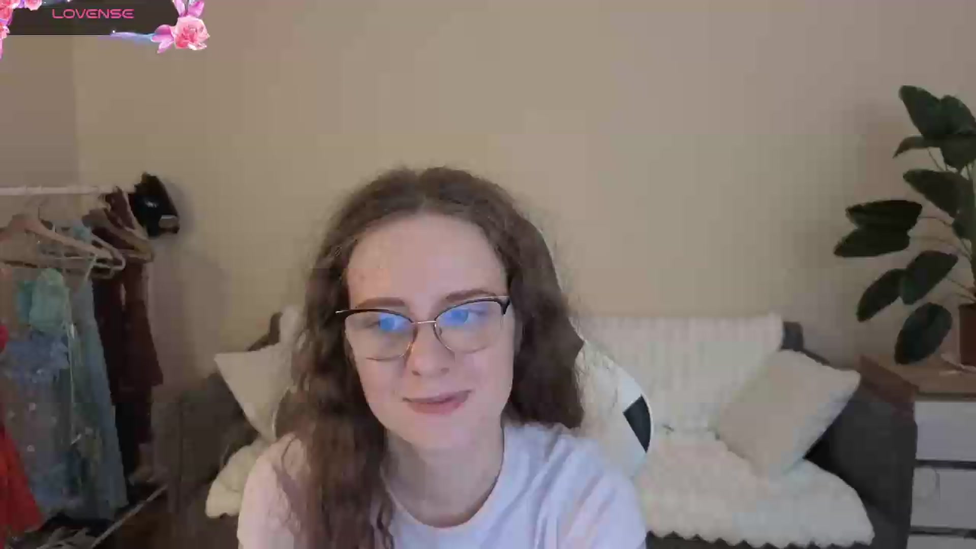 Gallery image thumbnail from BlueFlowerr's myfreecams stream on, 08/11/2026, 23:19 image 1 of 20
