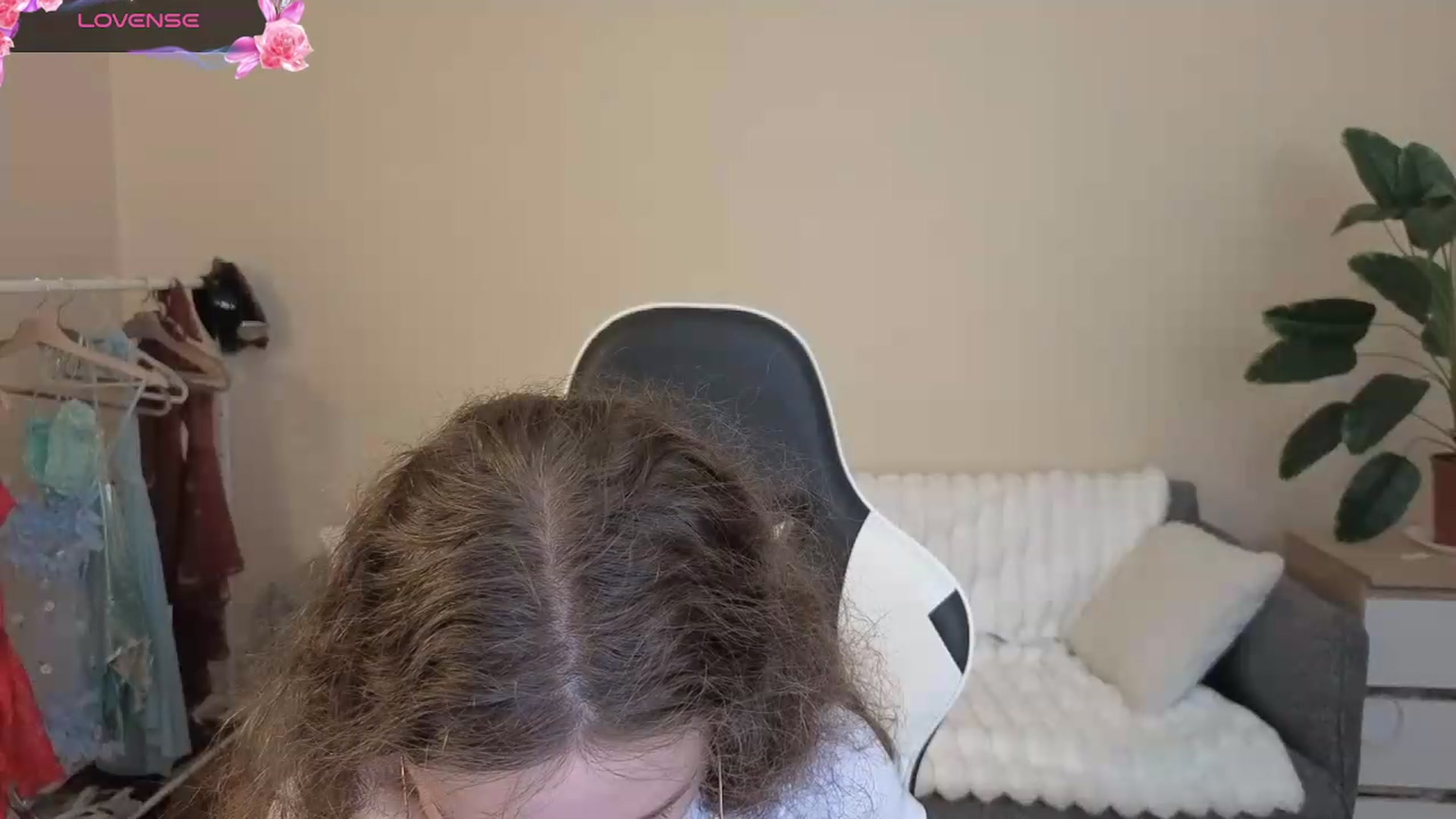 Gallery image thumbnail from BlueFlowerr's myfreecams stream on, 08/11/2026, 23:19 image 6 of 20