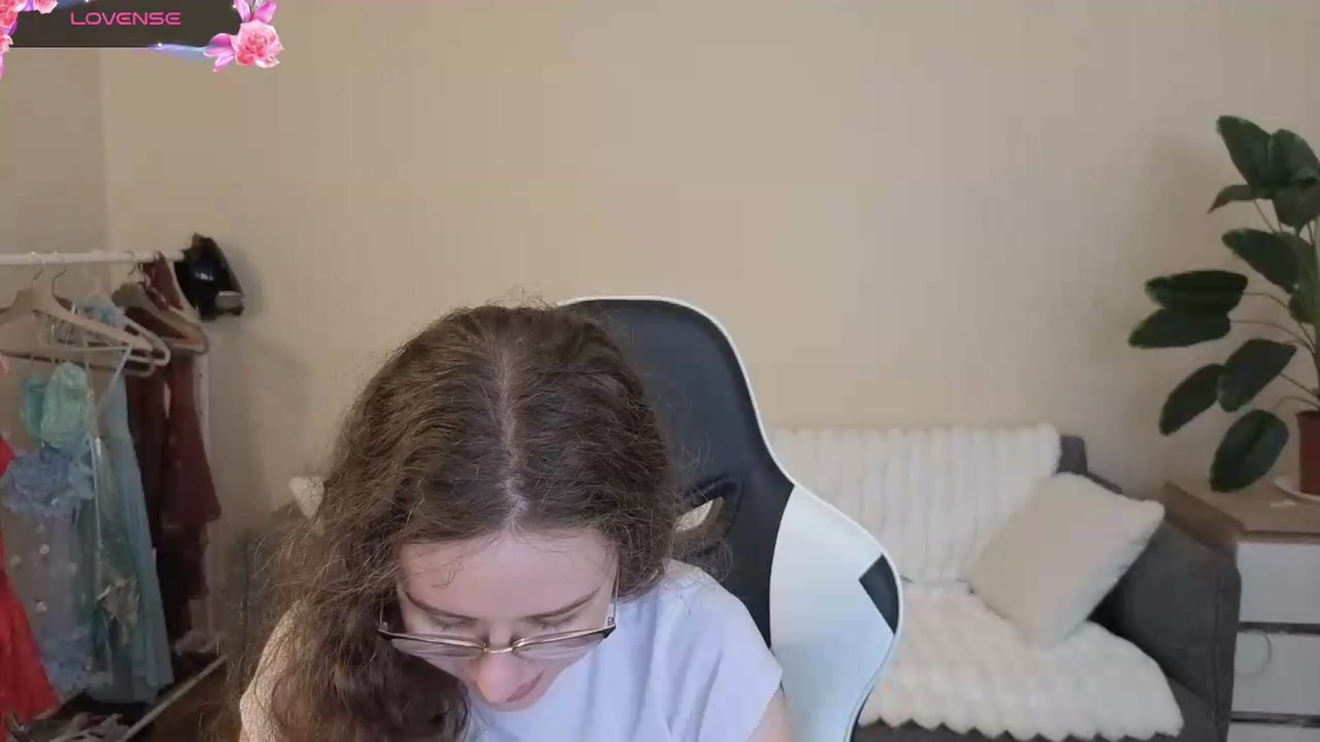 Gallery image thumbnail from BlueFlowerr's myfreecams stream on, 08/11/2026, 23:19 image 11 of 20