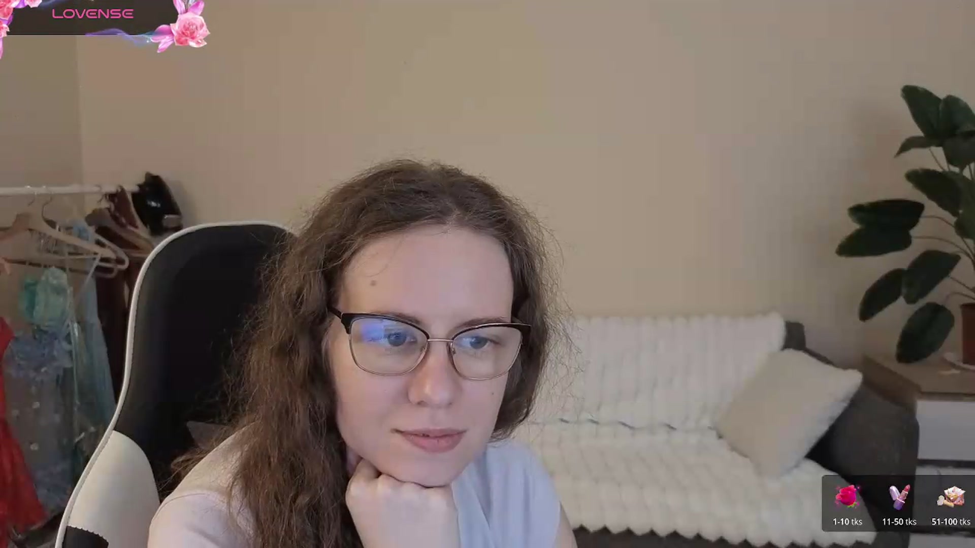 Gallery image thumbnail from BlueFlowerr's myfreecams stream on, 08/11/2026, 23:51 image 7 of 20