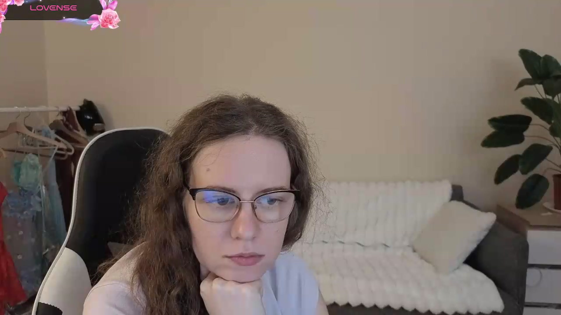 Gallery image thumbnail from BlueFlowerr's myfreecams stream on, 08/11/2026, 23:51 image 12 of 20