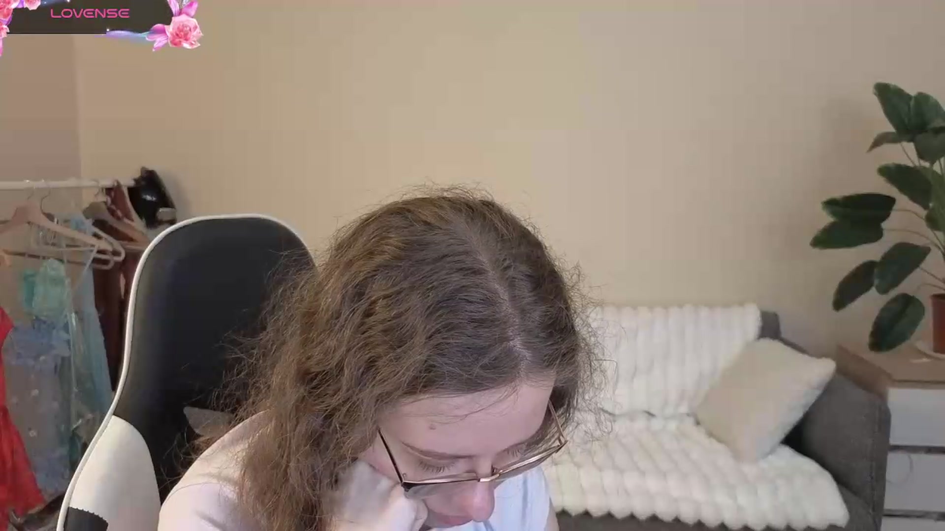 Gallery image thumbnail from BlueFlowerr's myfreecams stream on, 08/11/2026, 23:51 image 18 of 20