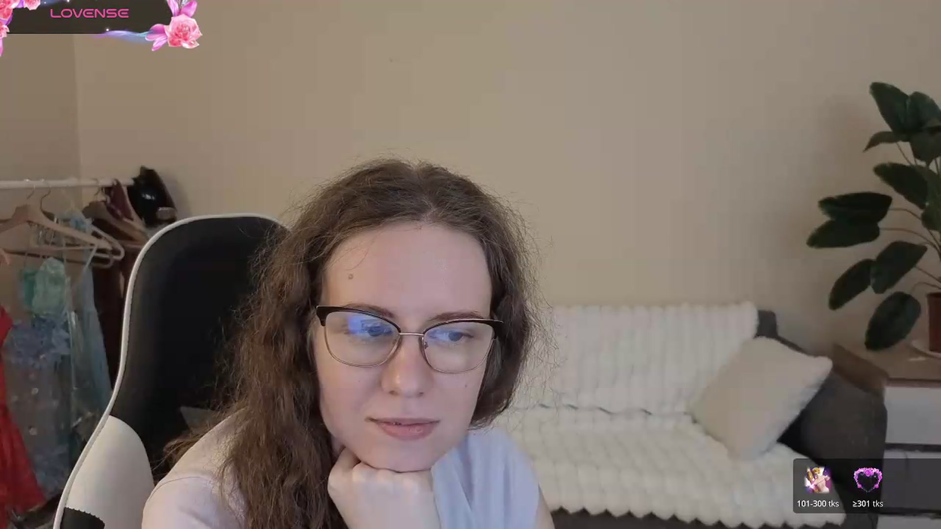 Gallery image thumbnail from BlueFlowerr's myfreecams stream on, 08/11/2026, 23:51 image 8 of 20