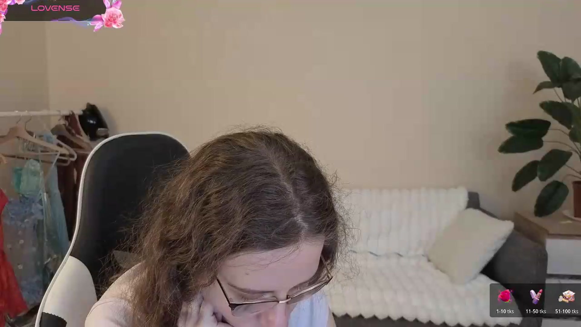 Gallery image thumbnail from BlueFlowerr's myfreecams stream on, 08/11/2026, 23:51 image 19 of 20