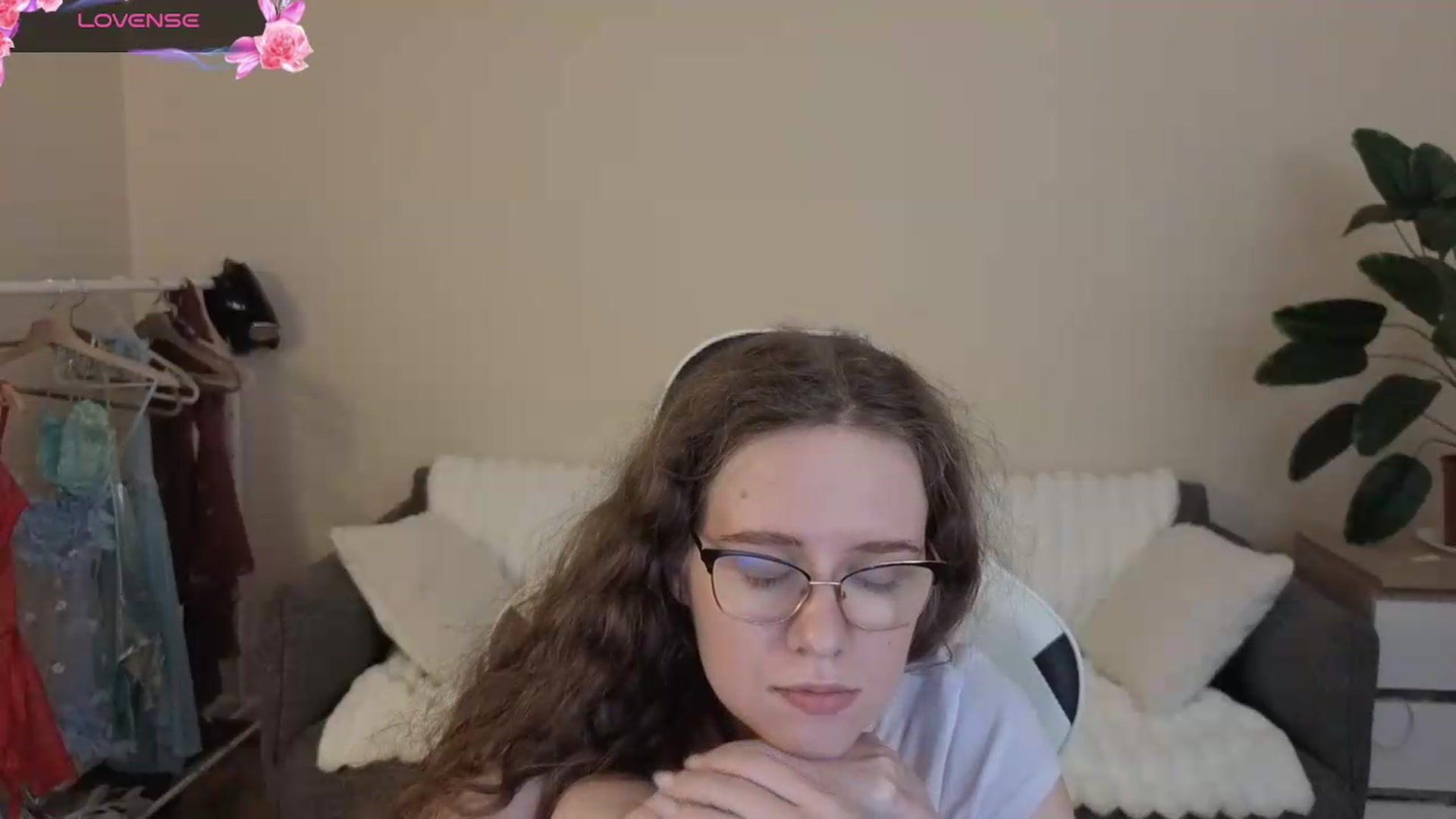 Gallery image thumbnail from BlueFlowerr's myfreecams stream on, 08/12/2026, 24:15 image 6 of 20