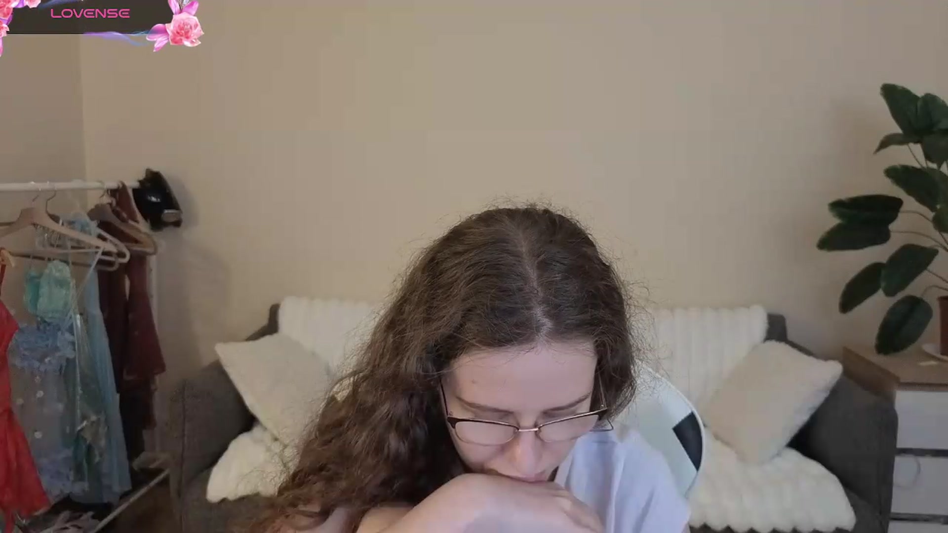 Gallery image thumbnail from BlueFlowerr's myfreecams stream on, 08/12/2026, 24:15 image 5 of 20