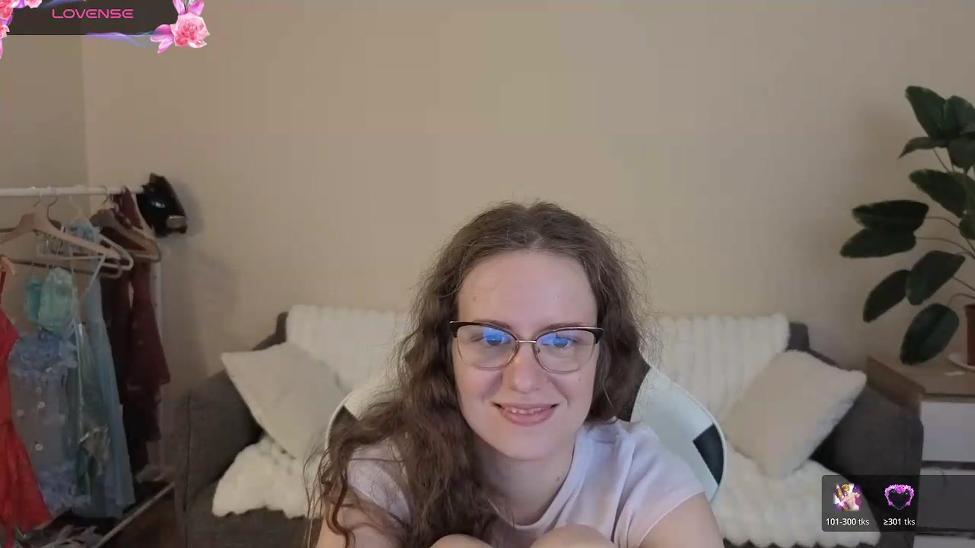Gallery image thumbnail from BlueFlowerr's myfreecams stream on, 08/12/2026, 24:15 image 11 of 20