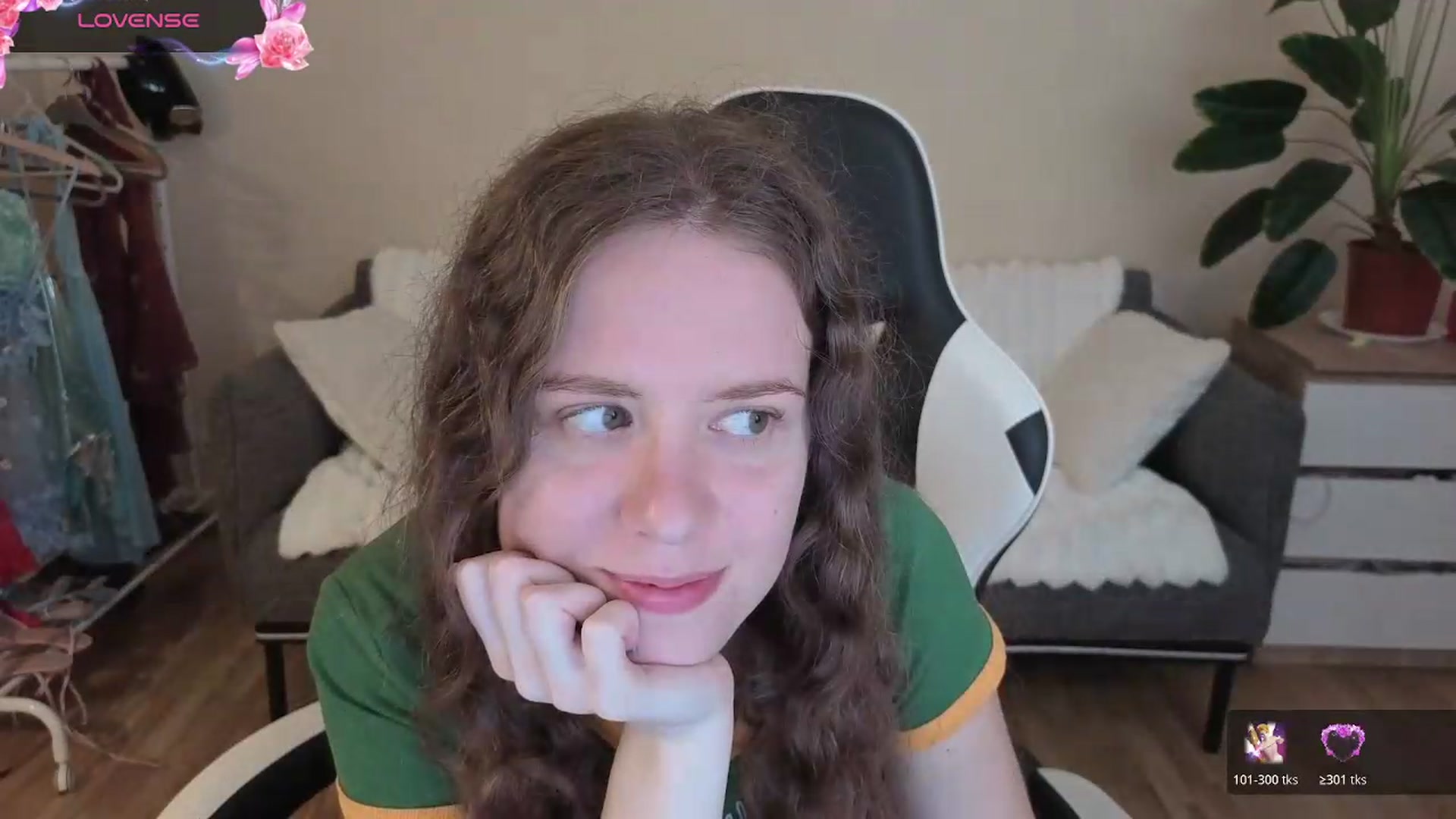 Gallery image thumbnail from BlueFlowerr's myfreecams stream on, 08/14/2026, 18:02 image 12 of 20