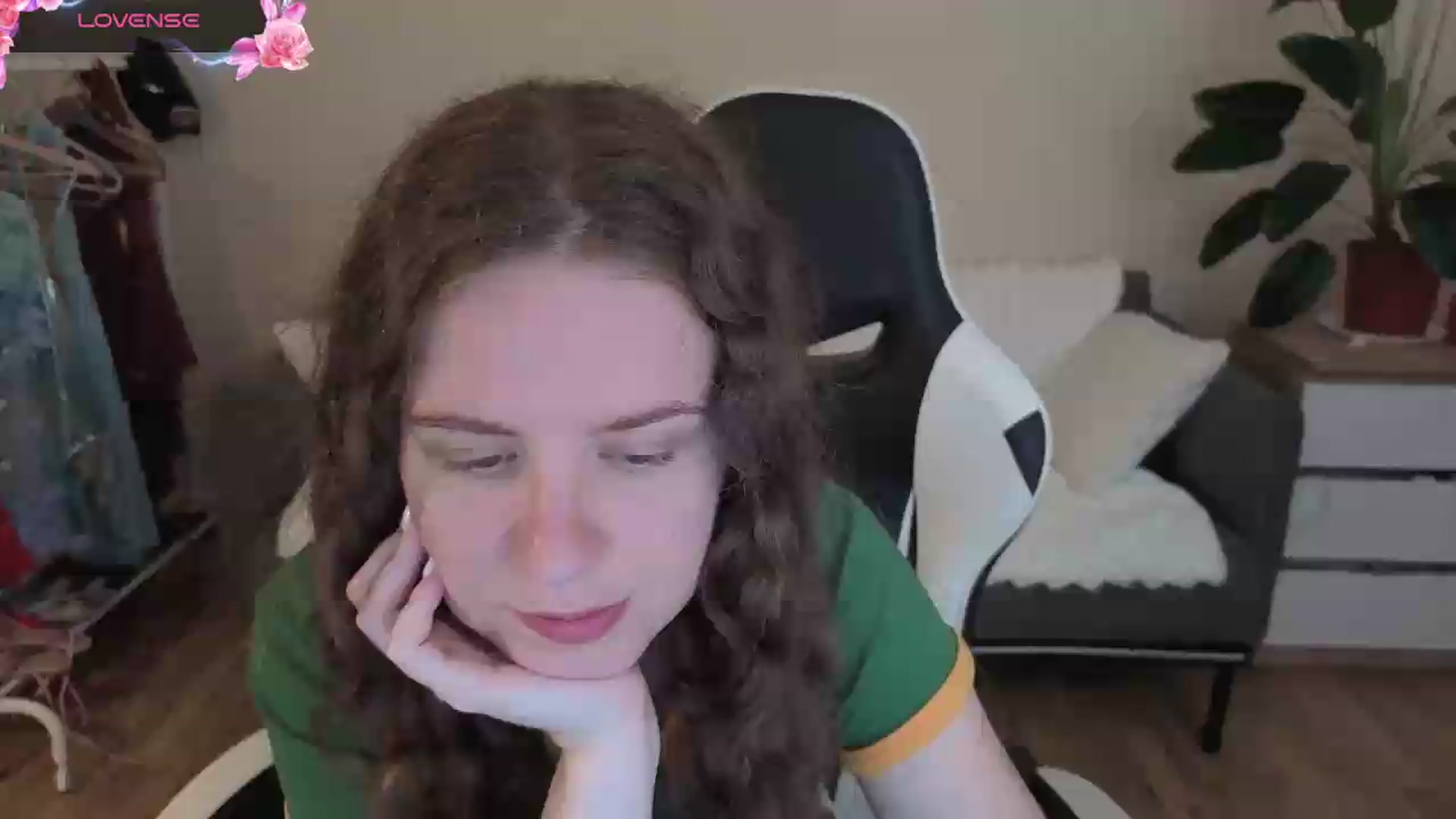 Gallery image thumbnail from BlueFlowerr's myfreecams stream on, 08/14/2026, 18:02 image 3 of 20