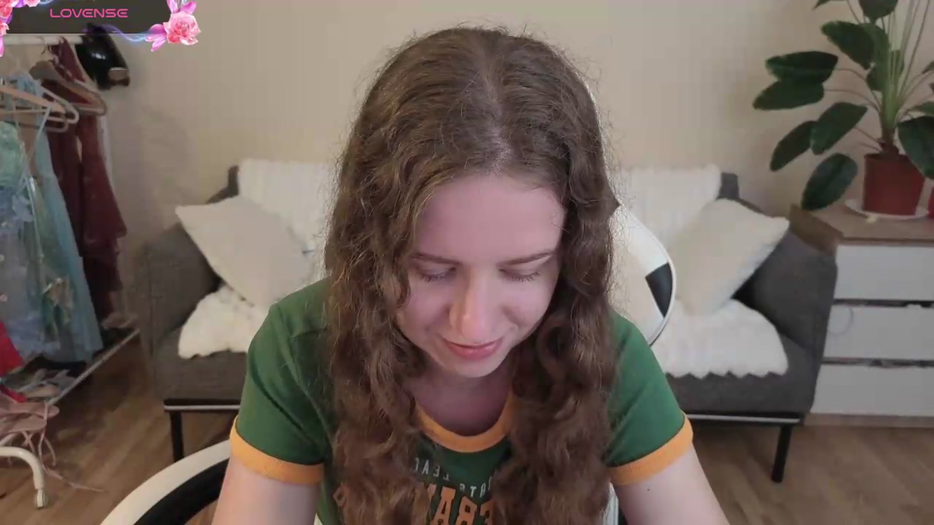Gallery image thumbnail from BlueFlowerr's myfreecams stream on, 08/14/2026, 18:02 image 13 of 20
