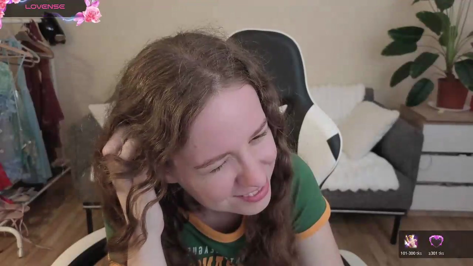 Gallery image thumbnail from BlueFlowerr's myfreecams stream on, 08/14/2026, 18:02 image 5 of 20