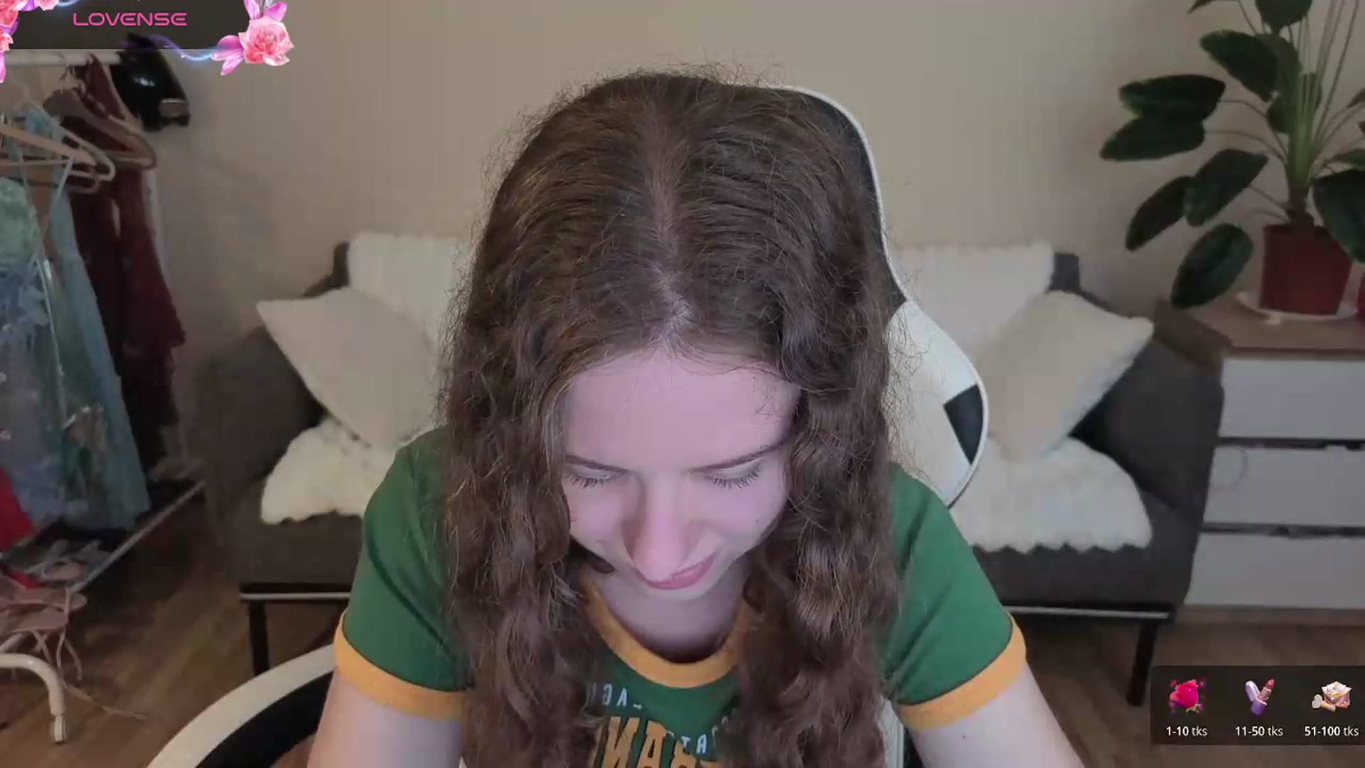 Gallery image thumbnail from BlueFlowerr's myfreecams stream on, 08/14/2026, 18:02 image 15 of 20