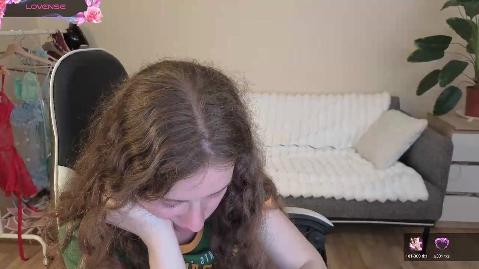 Gallery image thumbnail from BlueFlowerr's myfreecams stream on, 08/14/2026, 19:38 image 20 of 20