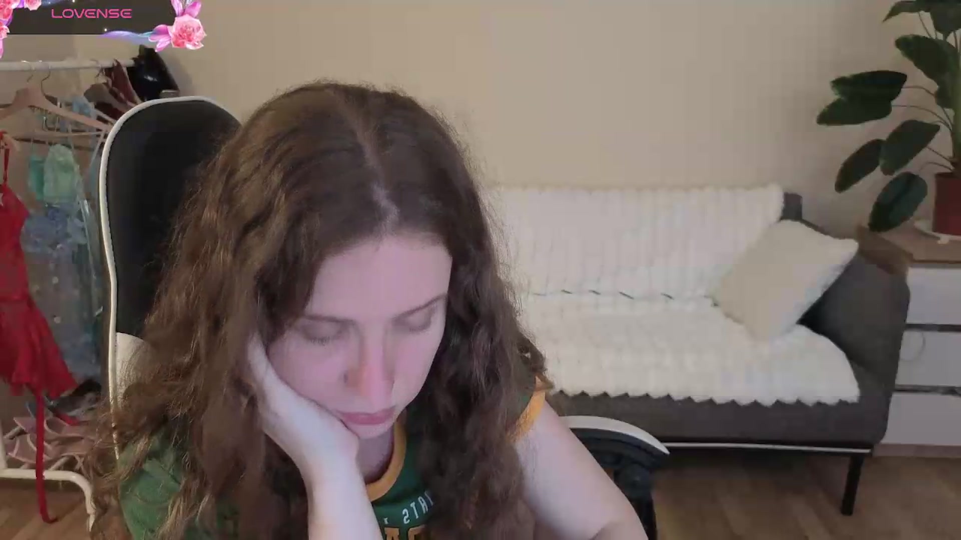 Gallery image thumbnail from BlueFlowerr's myfreecams stream on, 08/14/2026, 19:38 image 19 of 20