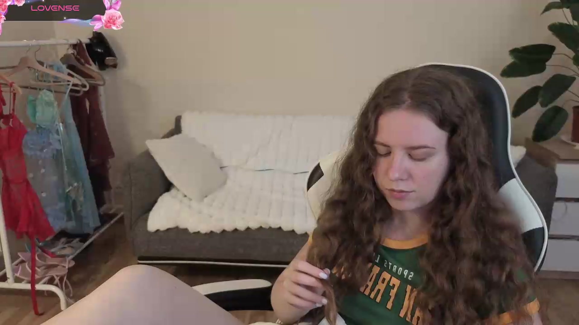 Gallery image thumbnail from BlueFlowerr's myfreecams stream on, 08/14/2026, 19:38 image 13 of 20