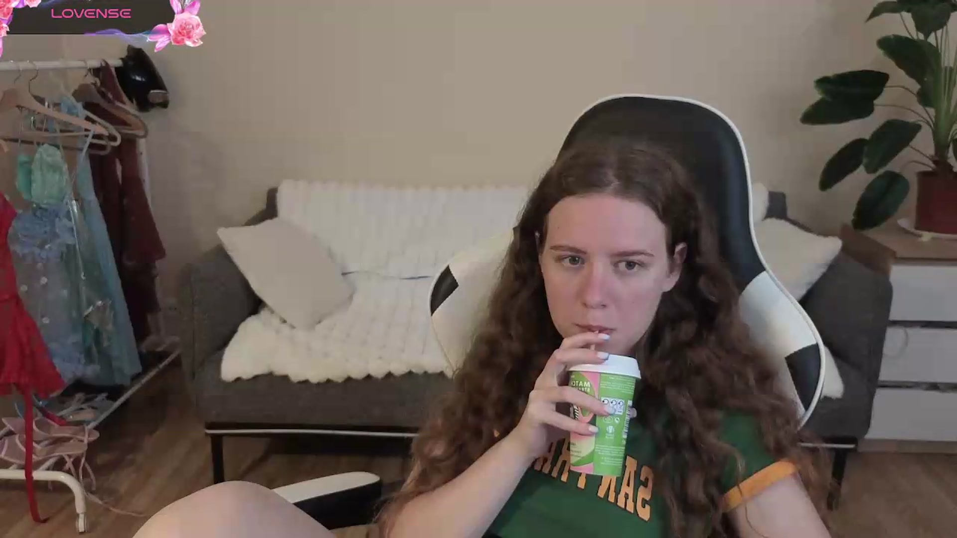 Gallery image thumbnail from BlueFlowerr's myfreecams stream on, 08/14/2026, 20:22 image 16 of 20