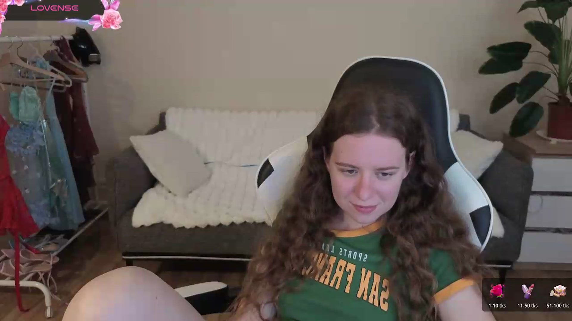 Gallery image thumbnail from BlueFlowerr's myfreecams stream on, 08/14/2026, 20:22 image 19 of 20