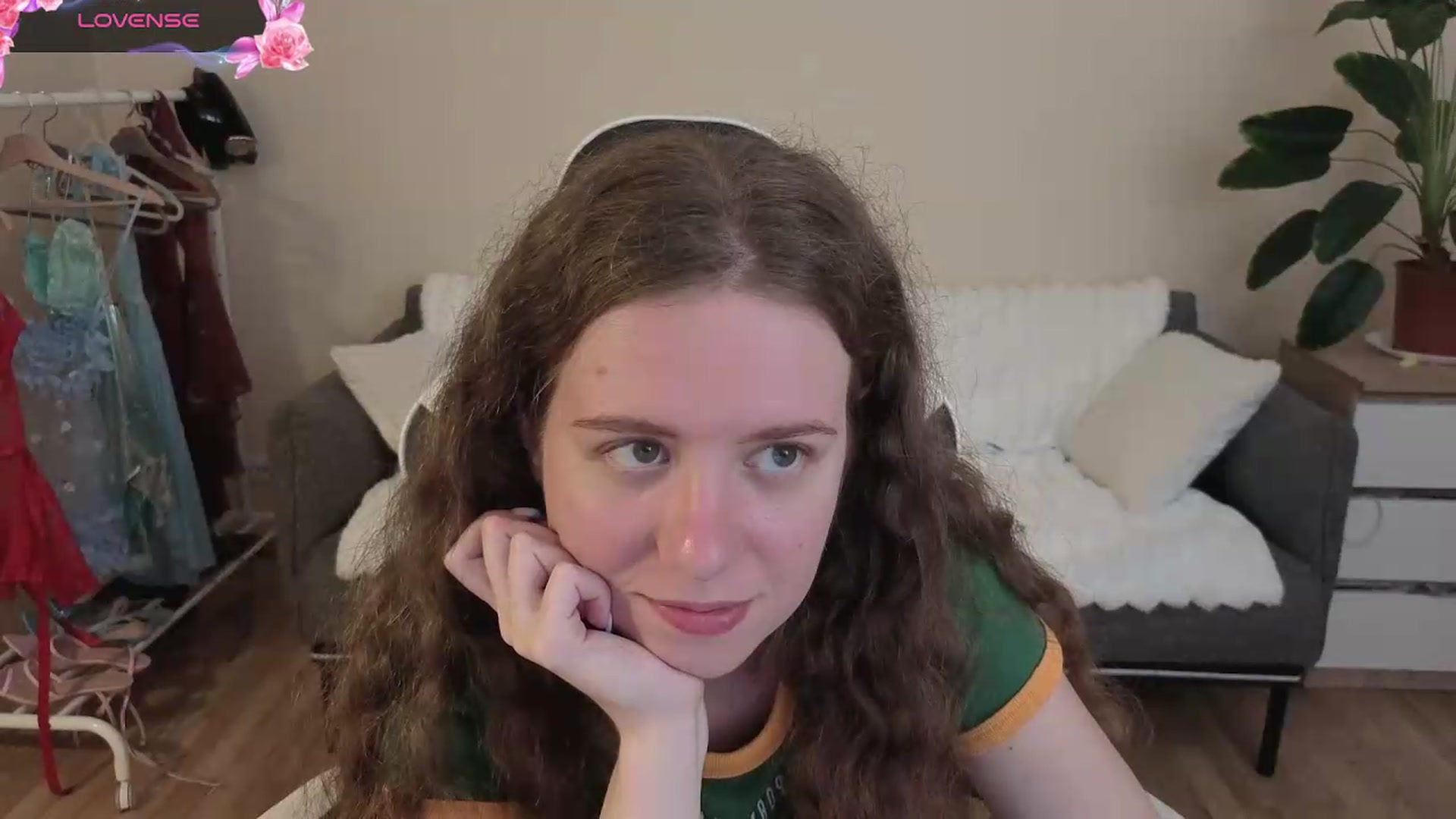 Gallery image thumbnail from BlueFlowerr's myfreecams stream on, 08/14/2026, 20:22 image 2 of 20