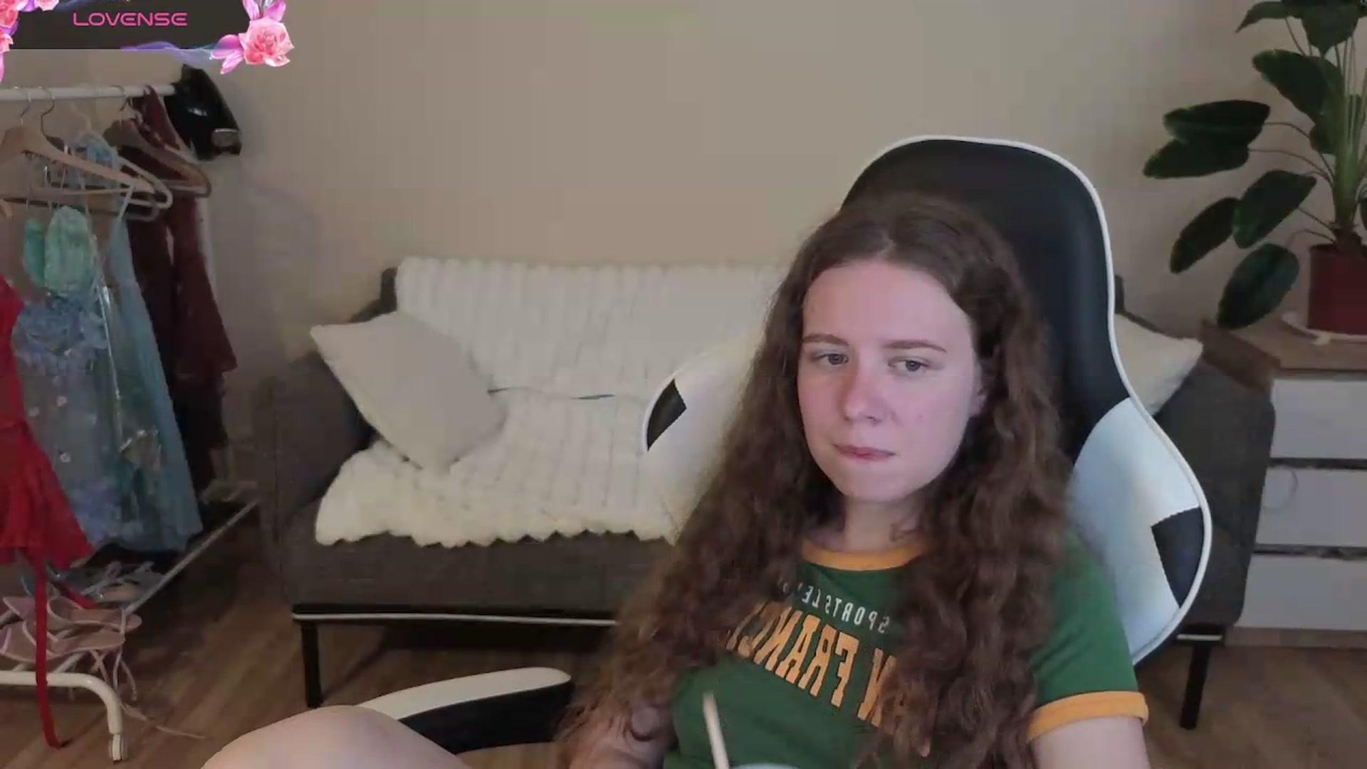 Gallery image thumbnail from BlueFlowerr's myfreecams stream on, 08/14/2026, 20:22 image 14 of 20