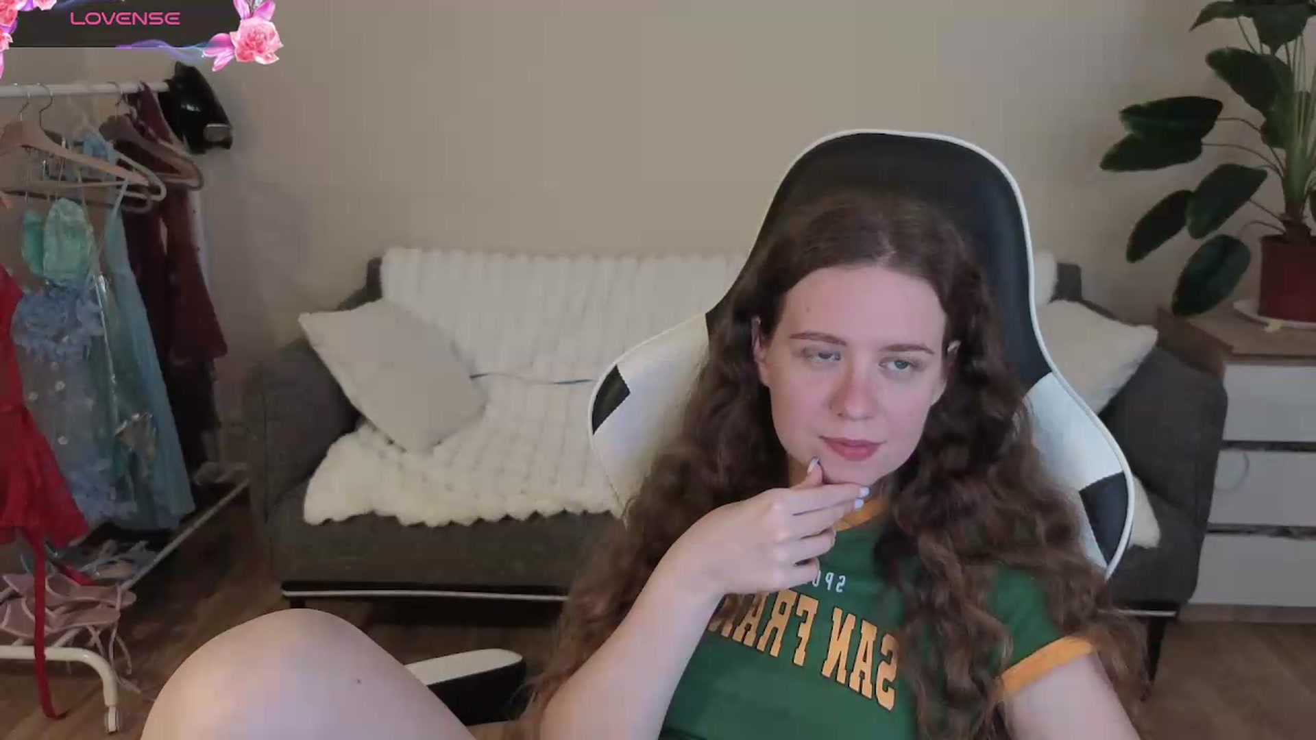 Gallery image thumbnail from BlueFlowerr's myfreecams stream on, 08/14/2026, 20:22 image 18 of 20