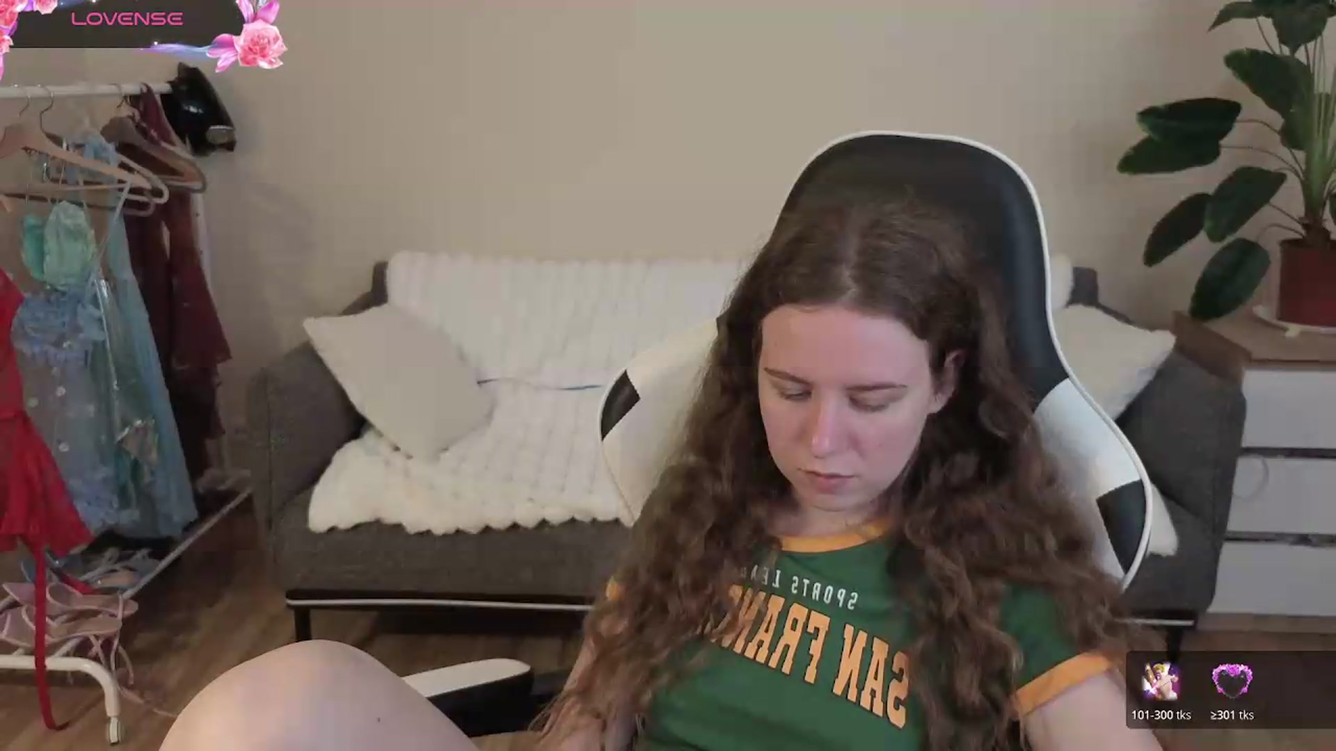 Gallery image thumbnail from BlueFlowerr's myfreecams stream on, 08/14/2026, 20:22 image 17 of 20
