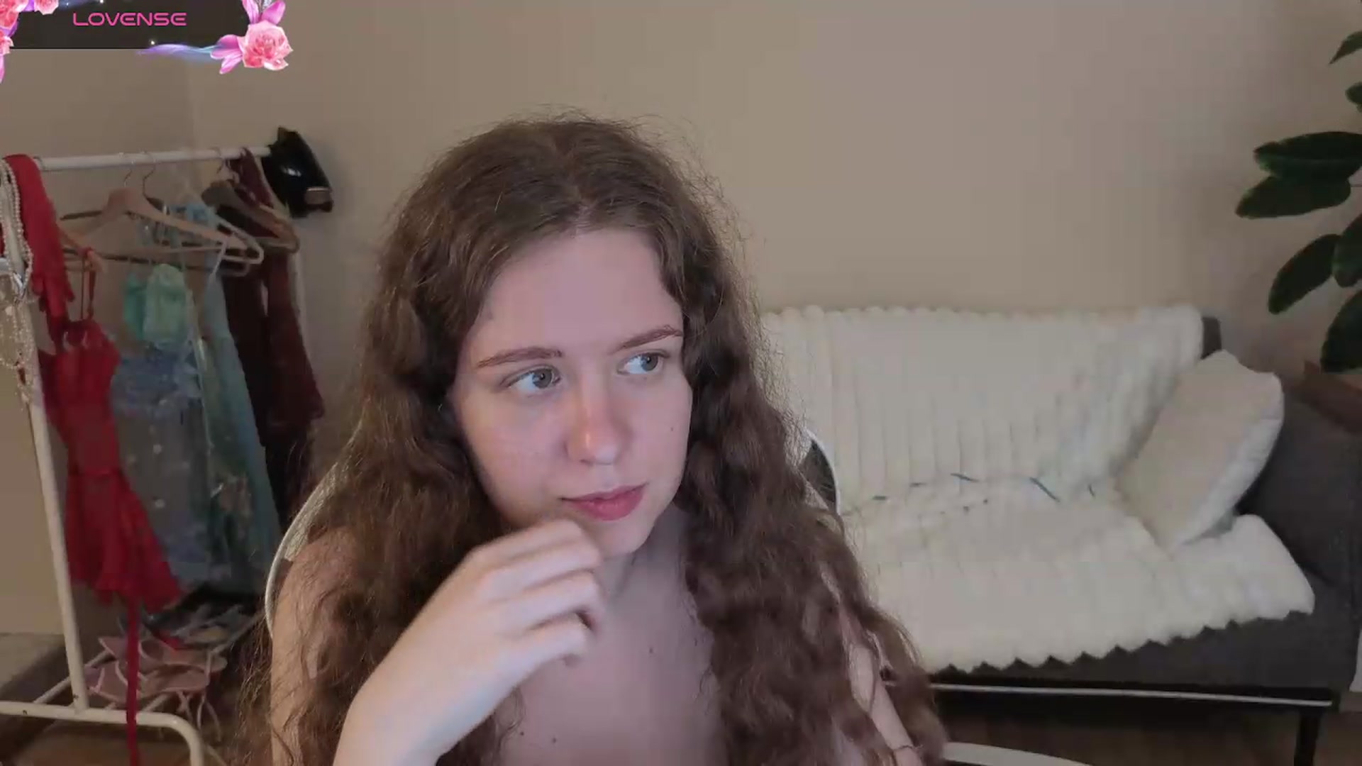 Gallery image thumbnail from BlueFlowerr's myfreecams stream on, 08/15/2026, 24:01 image 4 of 20
