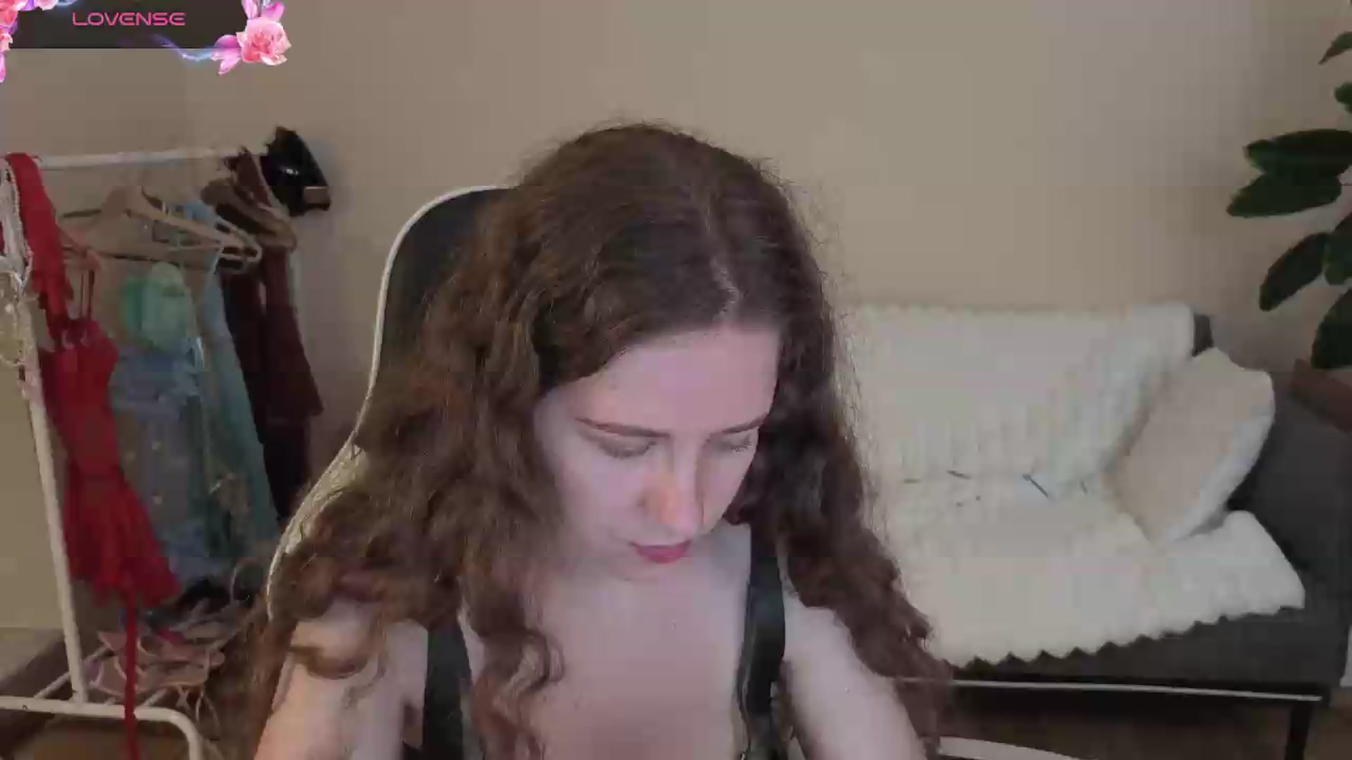 Gallery image thumbnail from BlueFlowerr's myfreecams stream on, 08/15/2026, 24:01 image 1 of 20