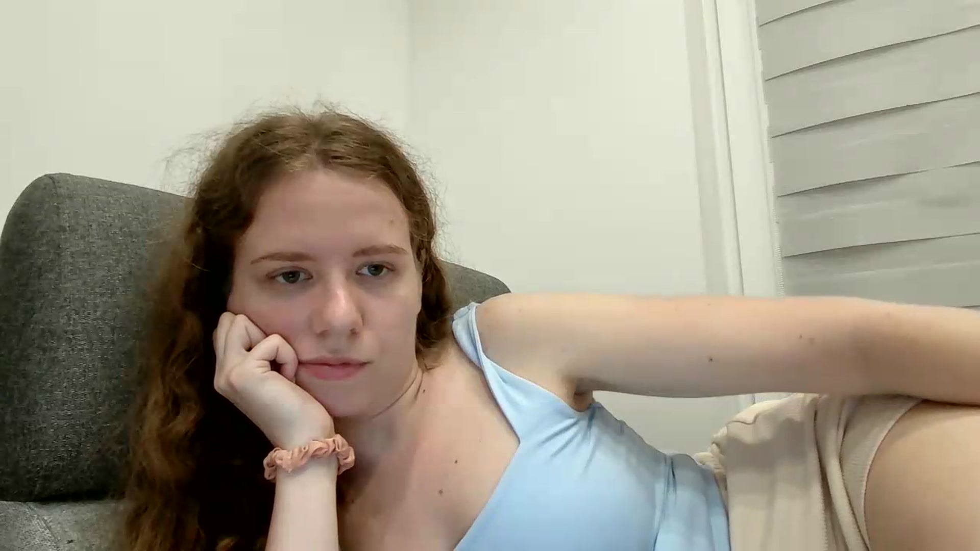 Gallery image thumbnail from BlueFlowerr's myfreecams stream on, 08/15/2026, 18:45 image 16 of 20