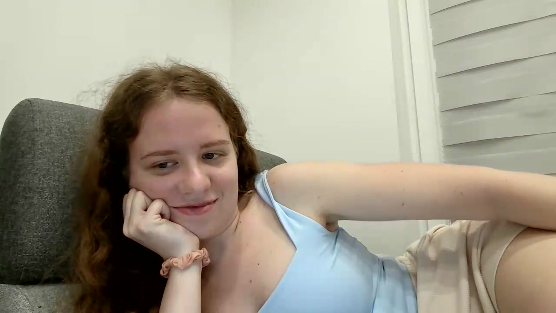 Gallery image thumbnail from BlueFlowerr's myfreecams stream on, 08/15/2026, 18:45 image 13 of 20