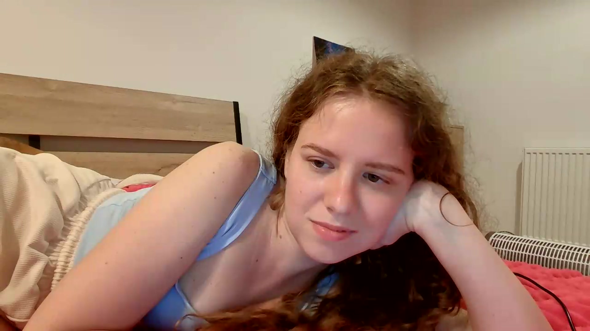 Gallery image thumbnail from BlueFlowerr's myfreecams stream on, 08/15/2026, 23:08 image 5 of 20