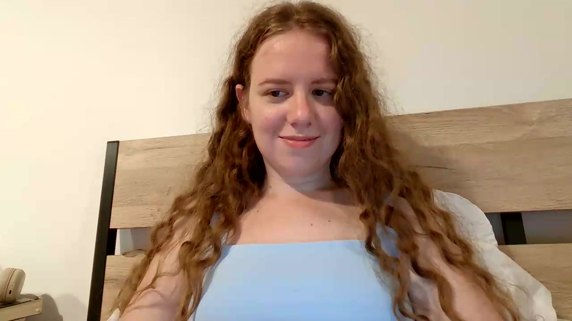 Gallery image thumbnail from BlueFlowerr's myfreecams stream on, 08/16/2026, 24:32 image 18 of 20