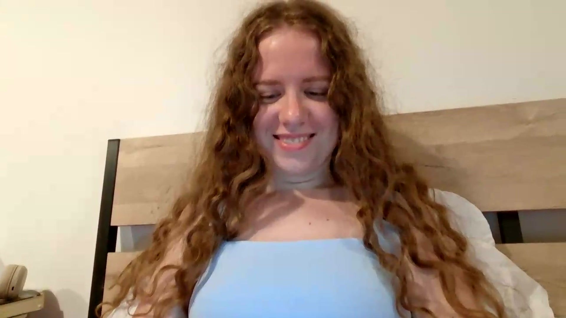 Gallery image thumbnail from BlueFlowerr's myfreecams stream on, 08/16/2026, 24:32 image 17 of 20