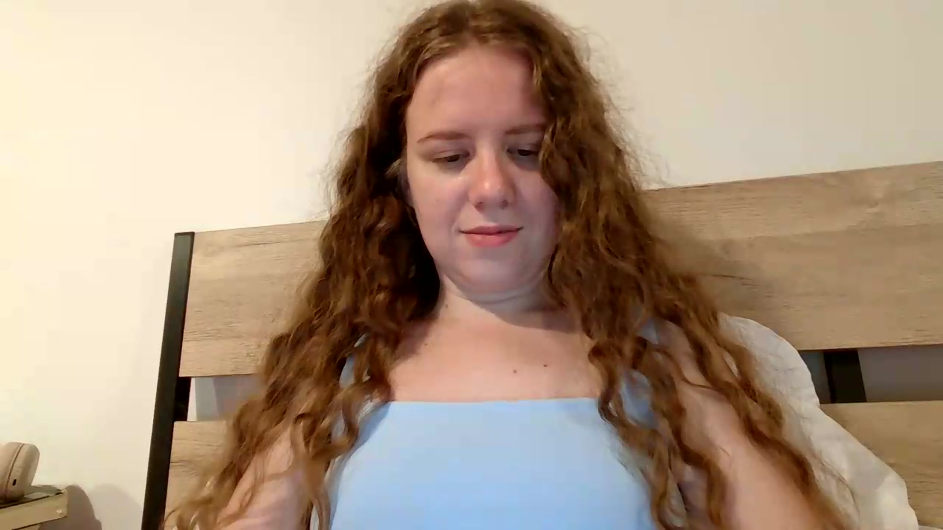 Gallery image thumbnail from BlueFlowerr's myfreecams stream on, 08/16/2026, 24:32 image 19 of 20