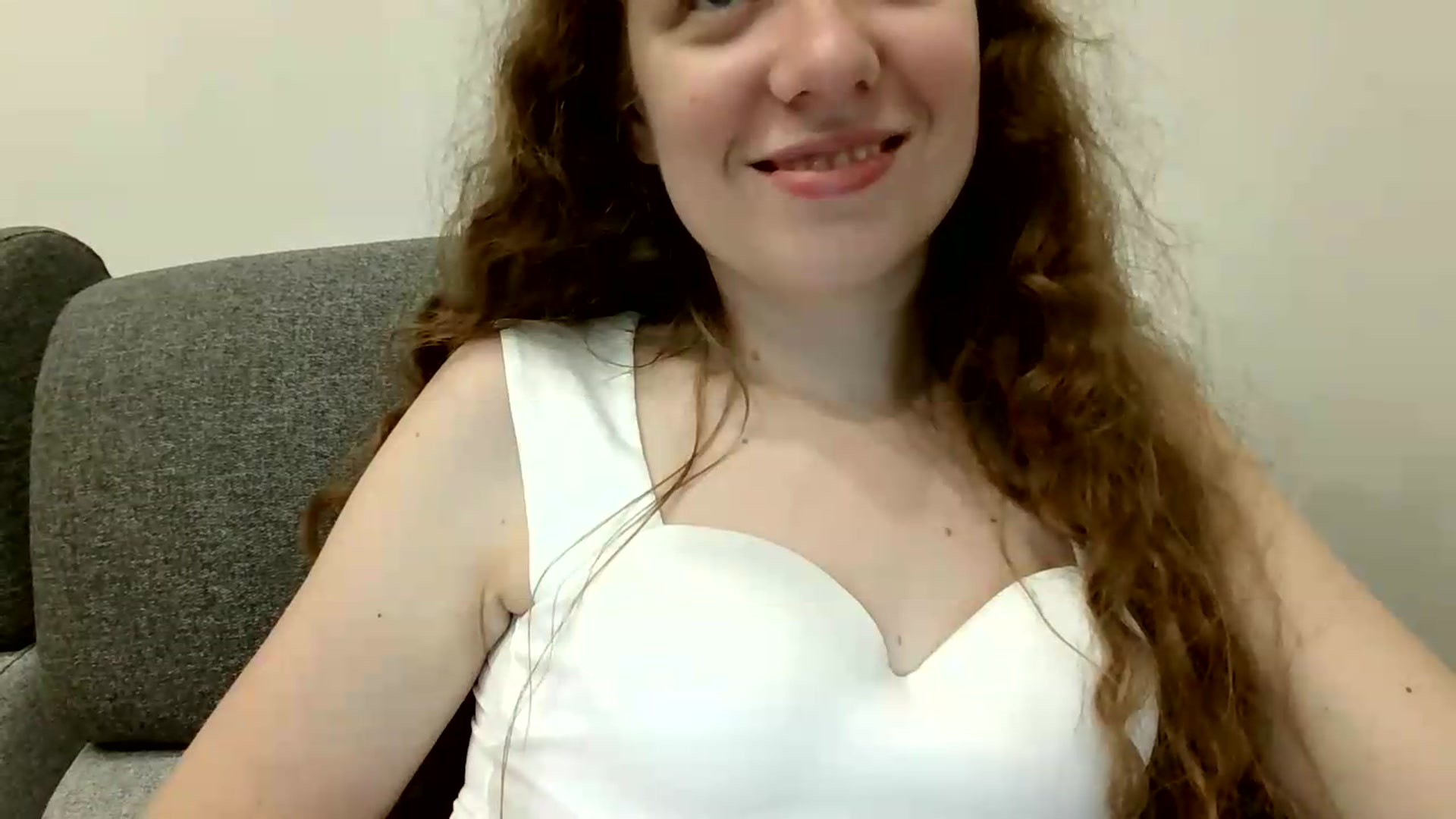 Gallery image thumbnail from BlueFlowerr's myfreecams stream on, 08/16/2026, 18:41 image 4 of 20