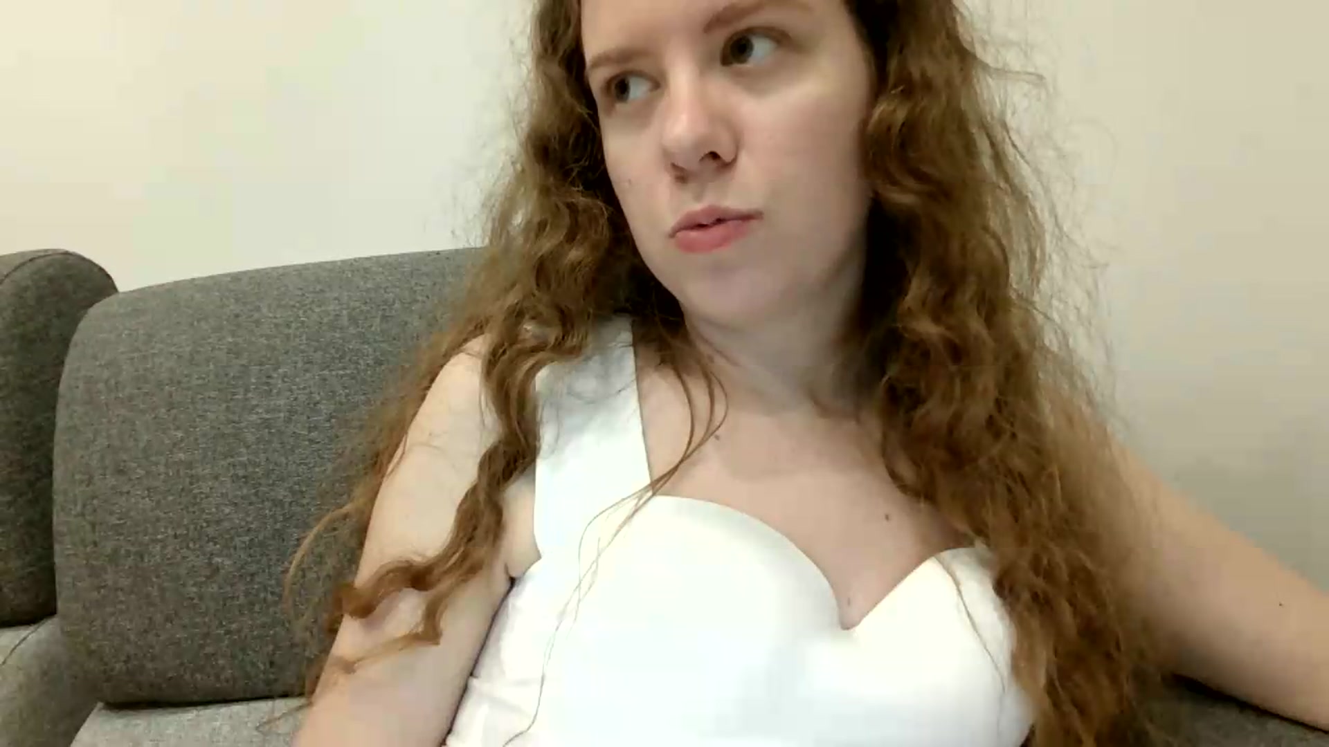 Gallery image thumbnail from BlueFlowerr's myfreecams stream on, 08/16/2026, 18:41 image 16 of 20