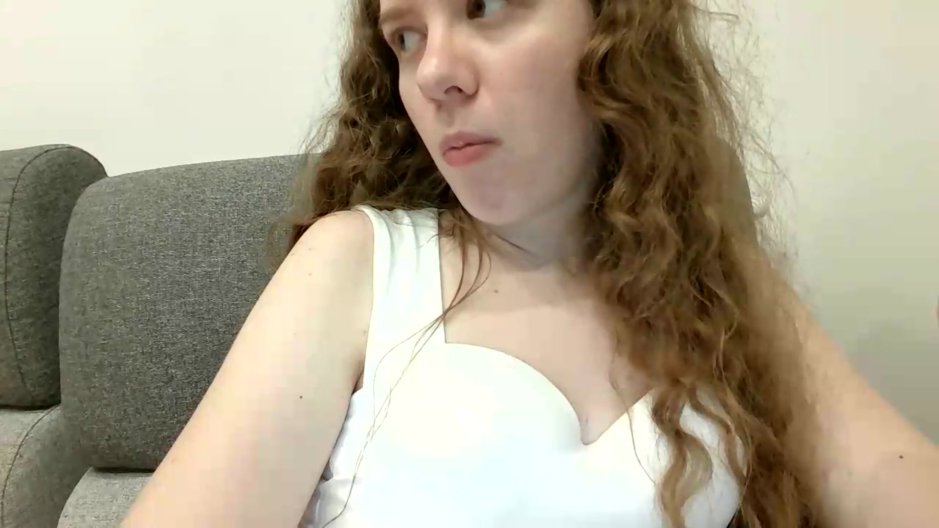 Gallery image thumbnail from BlueFlowerr's myfreecams stream on, 08/16/2026, 18:41 image 12 of 20