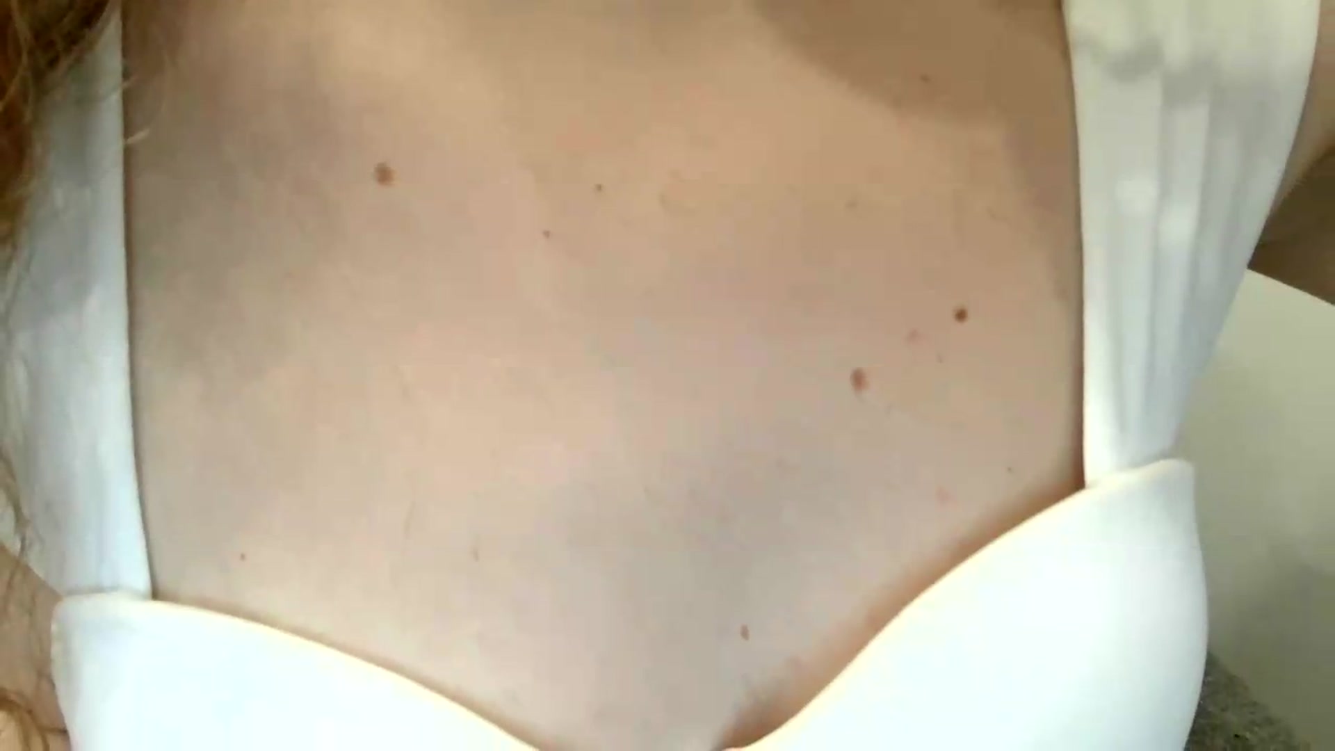 Gallery image thumbnail from BlueFlowerr's myfreecams stream on, 08/17/2026, 24:01 image 5 of 20