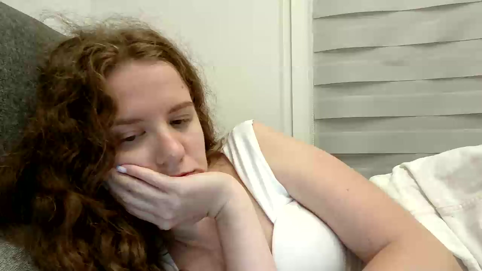 Gallery image thumbnail from BlueFlowerr's myfreecams stream on, 08/17/2026, 24:43 image 1 of 20