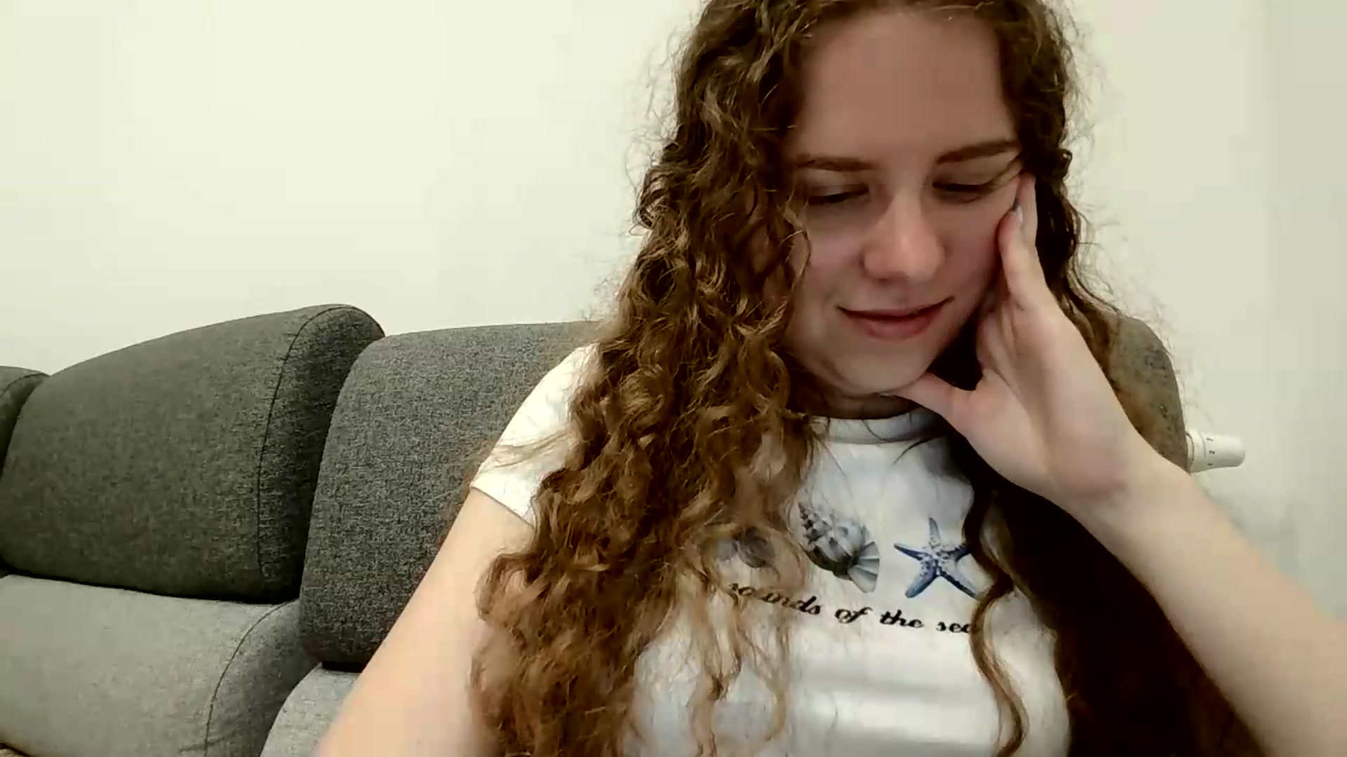 Gallery image thumbnail from BlueFlowerr's myfreecams stream on, 08/17/2026, 19:25 image 7 of 20