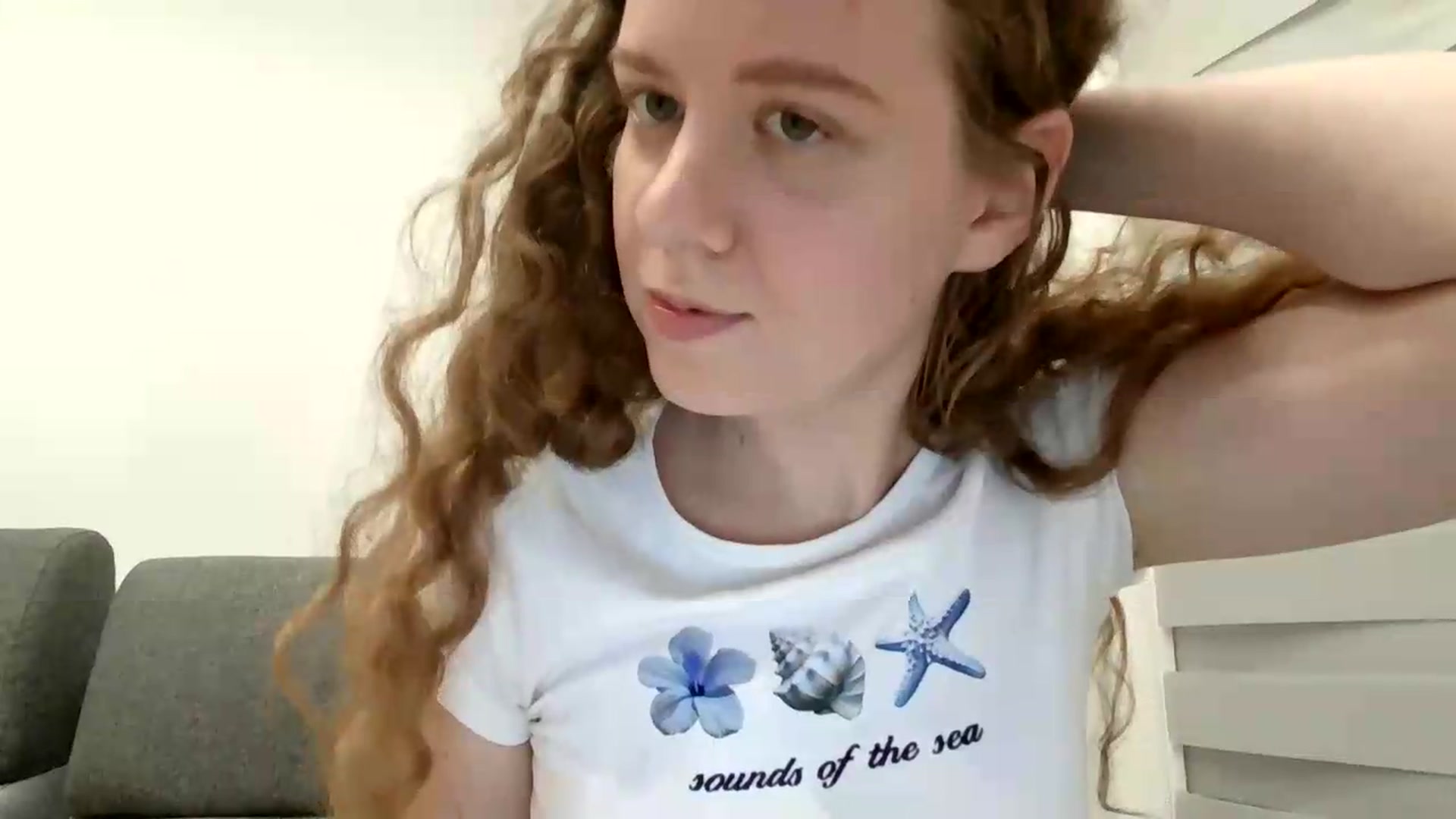 Gallery image thumbnail from BlueFlowerr's myfreecams stream on, 08/17/2026, 21:48 image 19 of 20