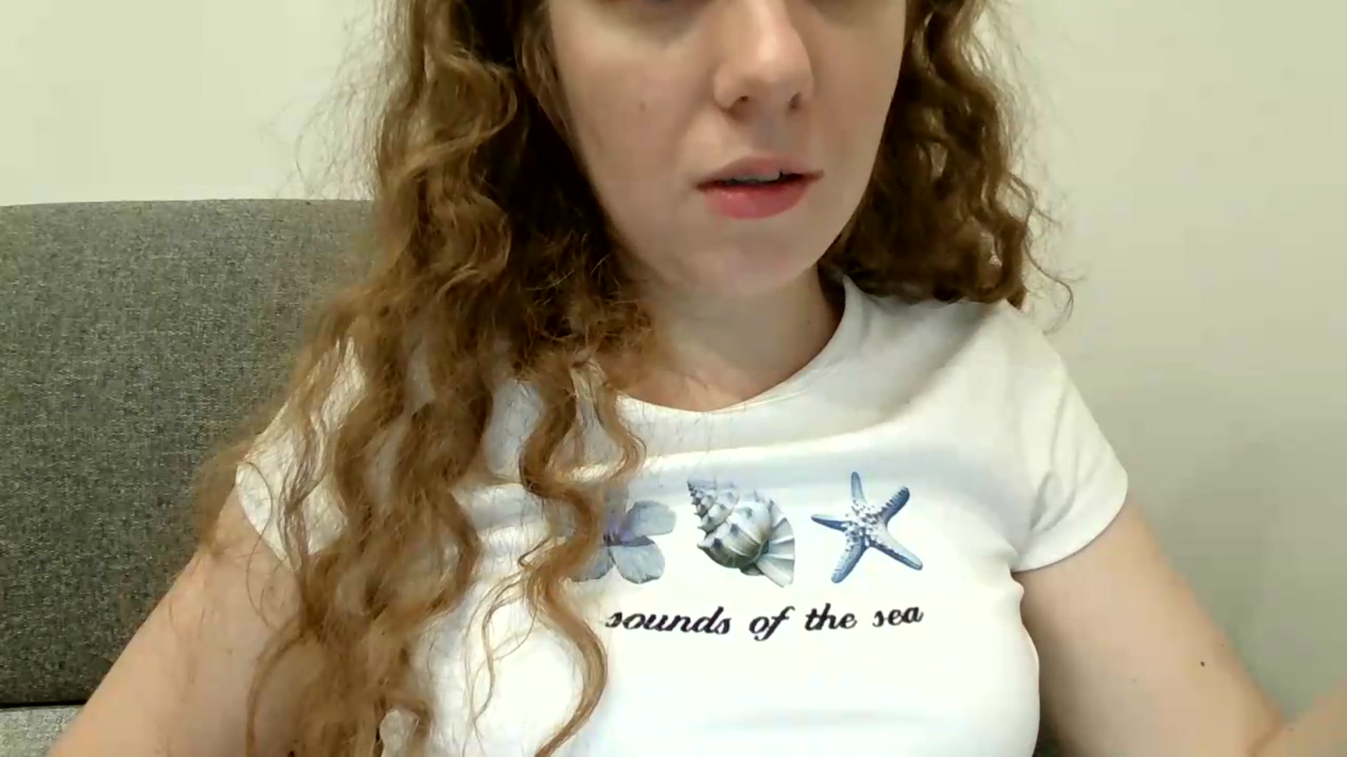 Gallery image thumbnail from BlueFlowerr's myfreecams stream on, 08/17/2026, 23:43 image 6 of 20