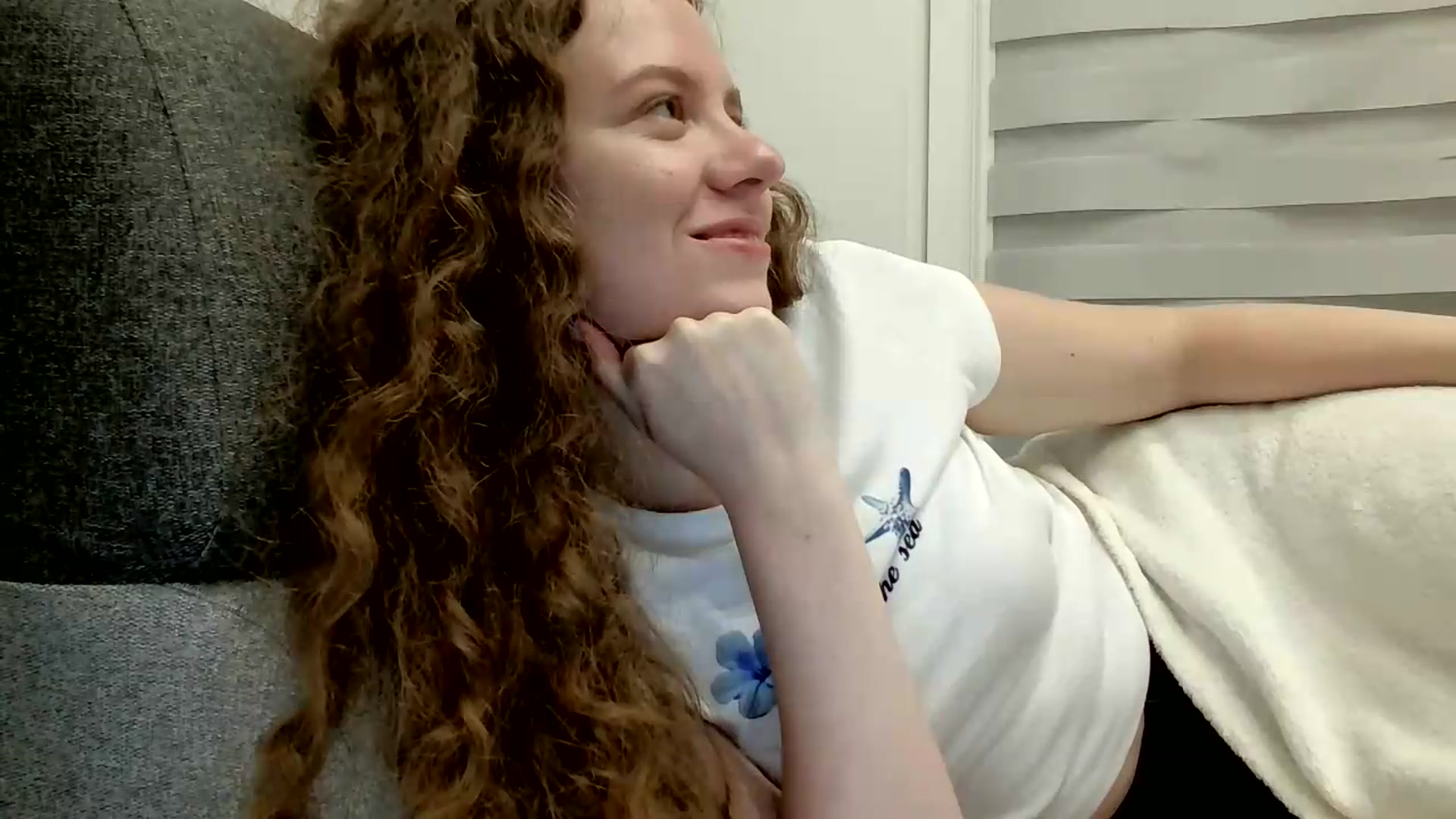 Gallery image thumbnail from BlueFlowerr's myfreecams stream on, 08/17/2026, 23:43 image 12 of 20