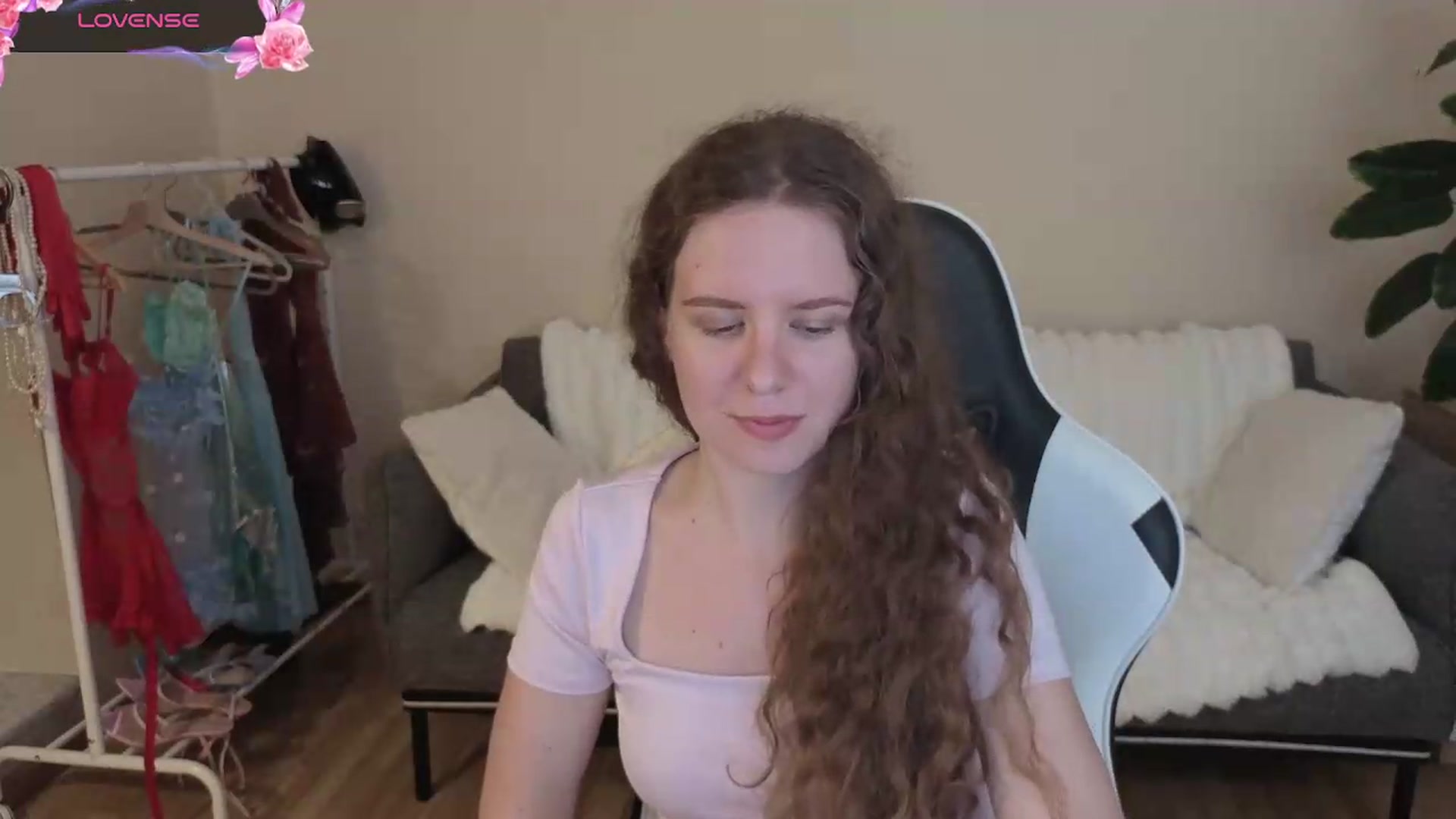 Gallery image thumbnail from BlueFlowerr's myfreecams stream on, 08/18/2026, 18:59 image 4 of 20