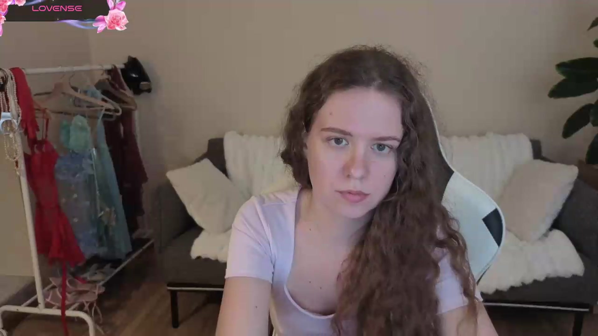 Gallery image thumbnail from BlueFlowerr's myfreecams stream on, 08/18/2026, 18:59 image 5 of 20